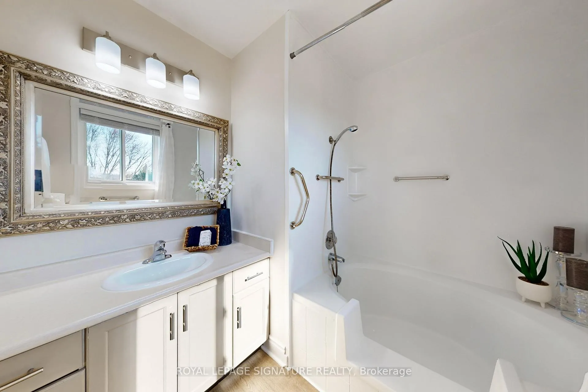 Photo 18 of 22 Winter Court, Whitby, Blue Grass Meadows — HOMEH