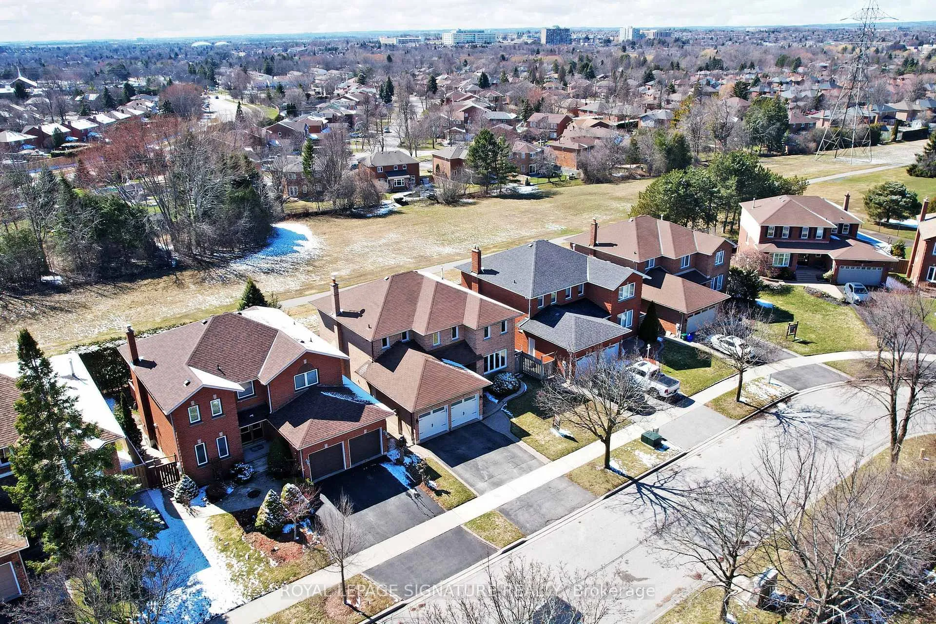 Photo 32 of 22 Winter Court, Whitby, Blue Grass Meadows — HOMEH
