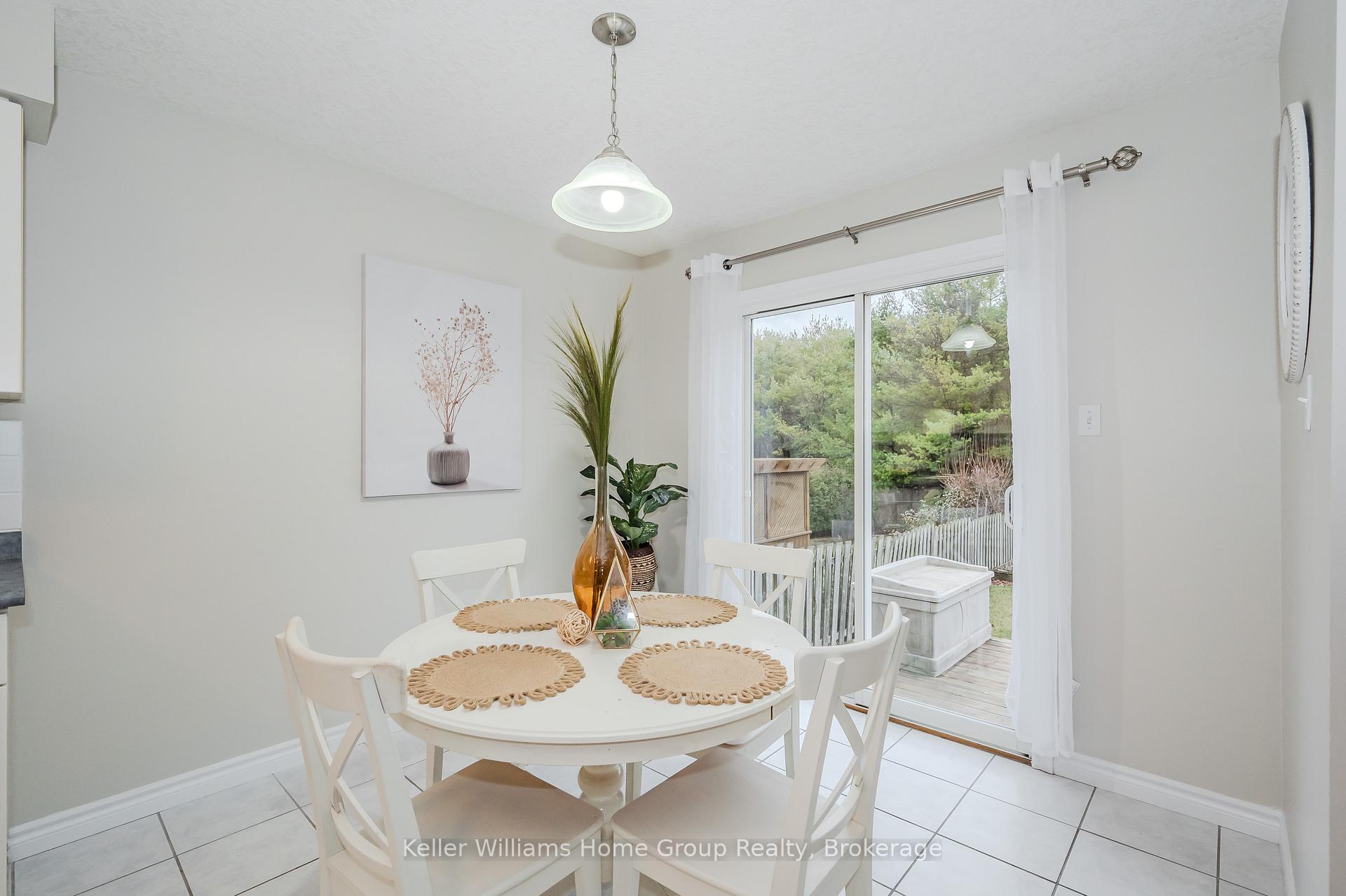Photo 10 of 52 Carrington Place, Guelph, Kortright West — HOMEH