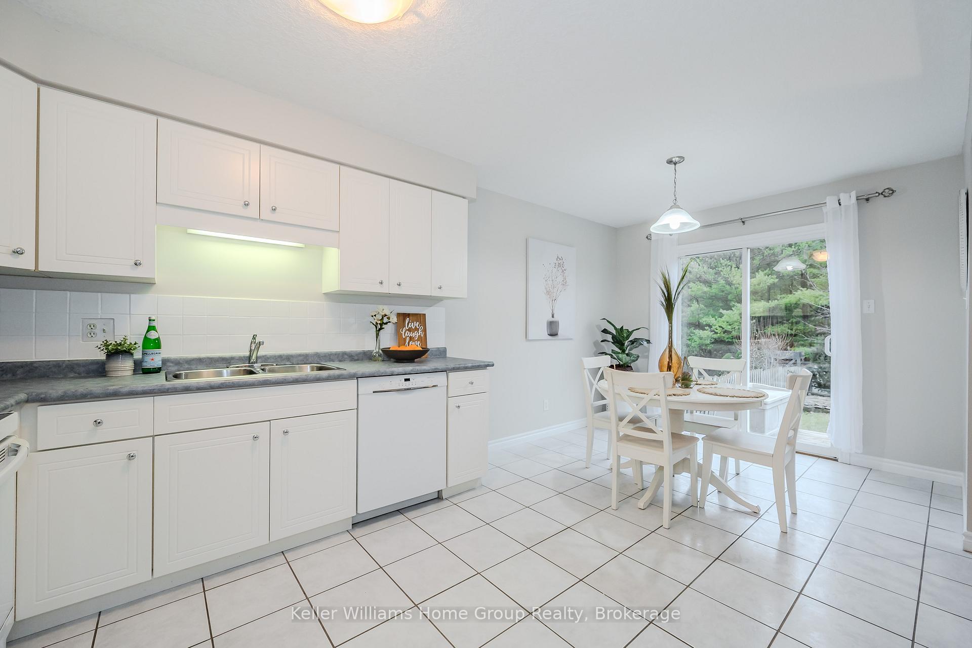 Photo 14 of 52 Carrington Place, Guelph, Kortright West — HOMEH