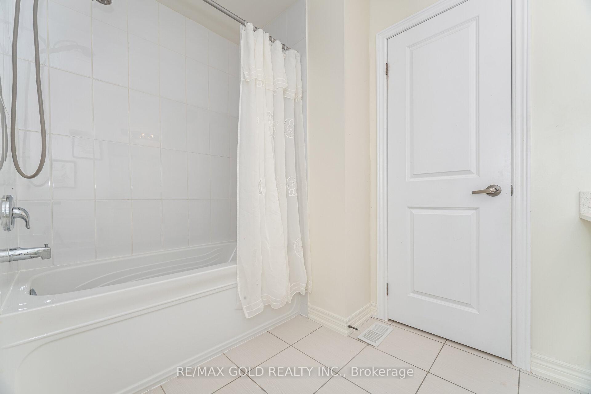 Photo 11 of Unit 15*, 30 Muzzo Drive, Brampton, Sandringham-Wellington — HOMEH