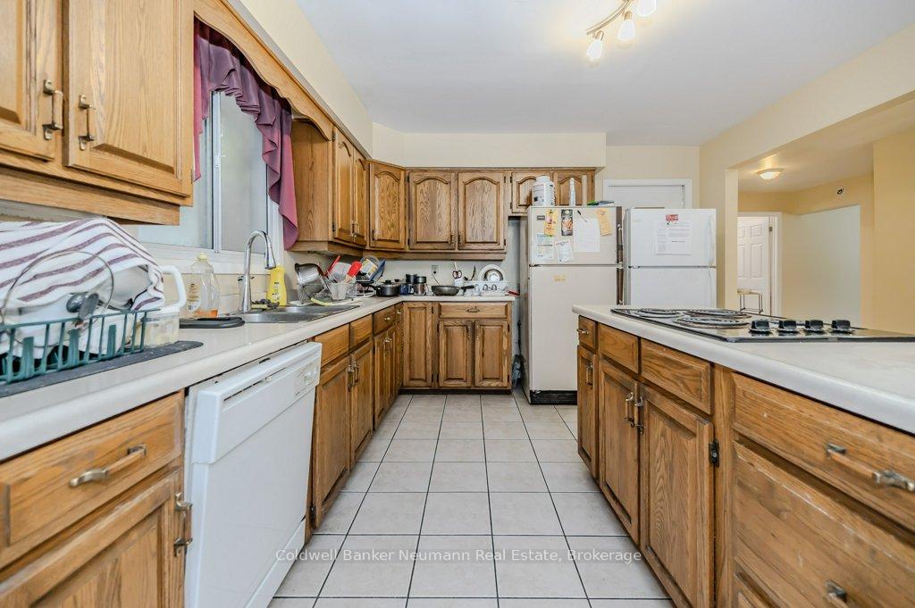 Photo 14 of 18 Rickson Avenue, Guelph, Kortright West — HOMEH