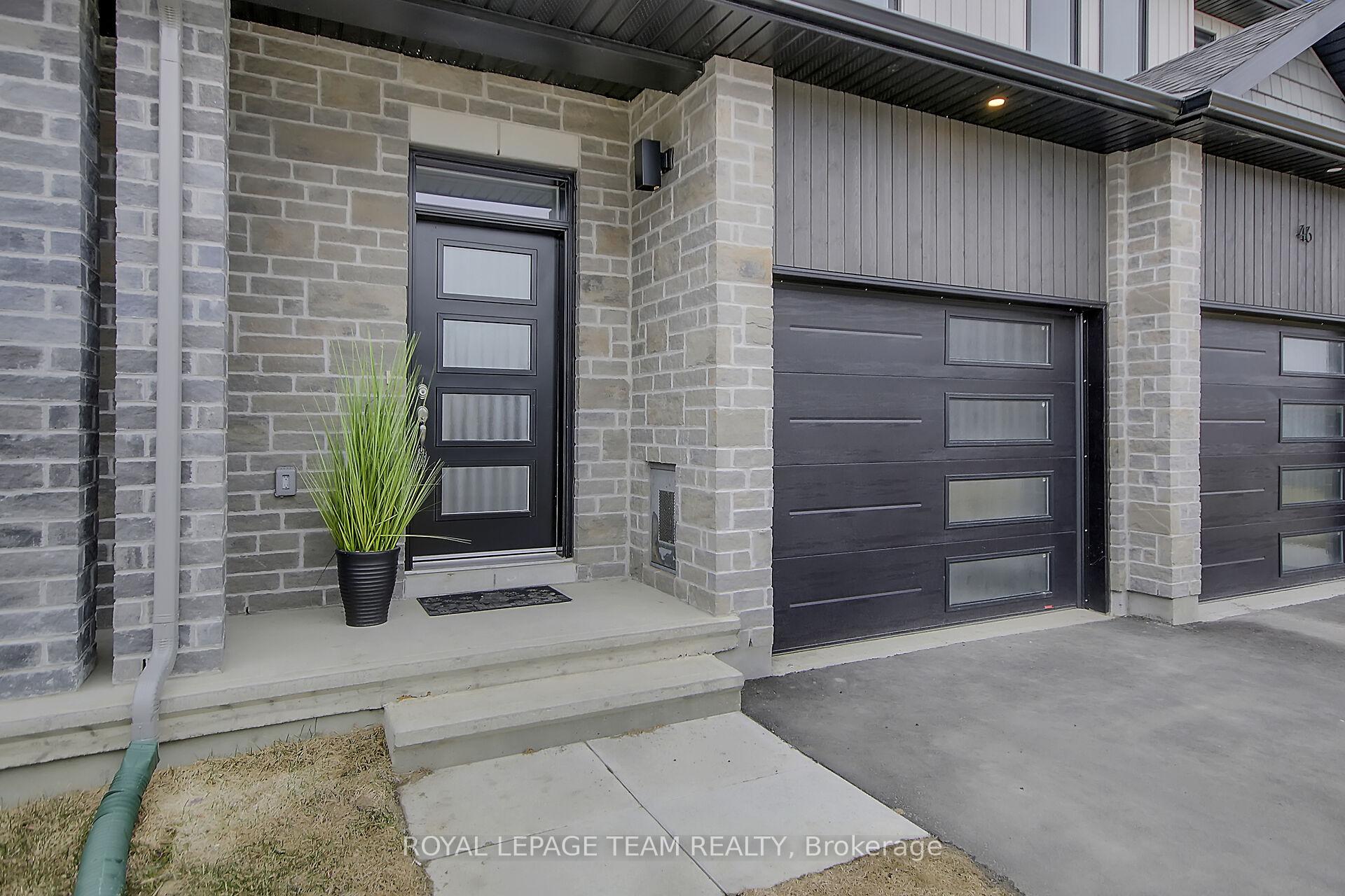 Photo 2 of 44 Griffith Way, Carleton Place — HOMEH