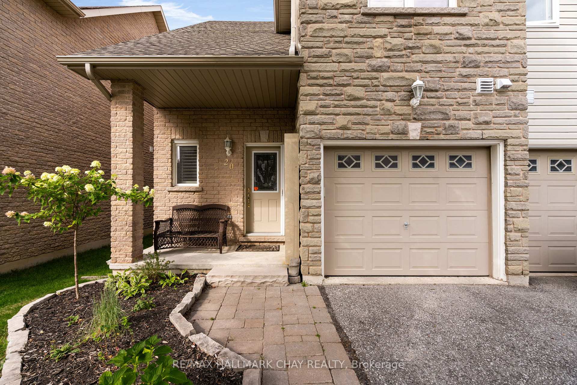 Photo 5 of Unit 20, 125 Huronia Road, Barrie, Painswick North — HOMEH