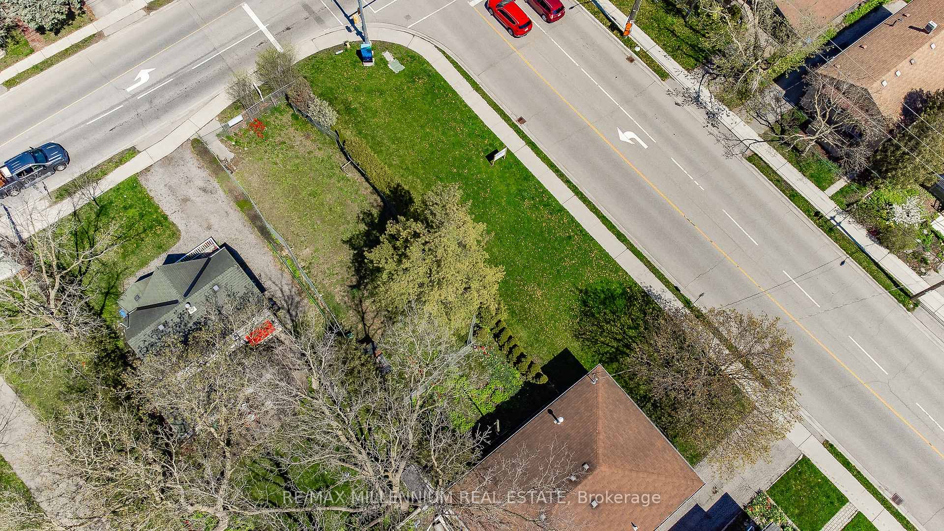 Photo 1 of 239 Elizabeth Street, Guelph, St. Patrick's Ward — HOMEH