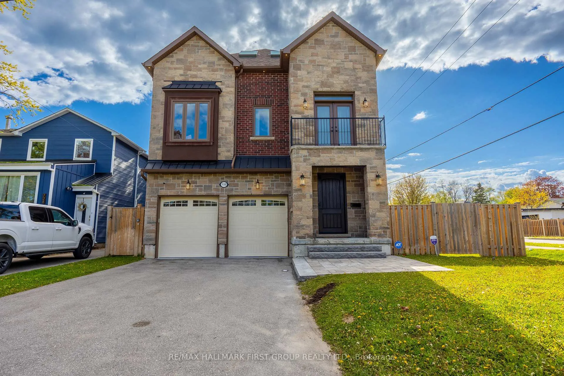 Photo 1 of 732 Hillview Crescent, Pickering, West Shore — HOMEH