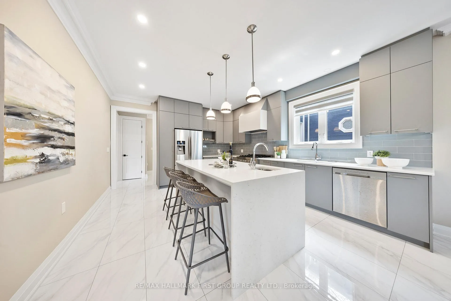 Photo 11 of 732 Hillview Crescent, Pickering, West Shore — HOMEH