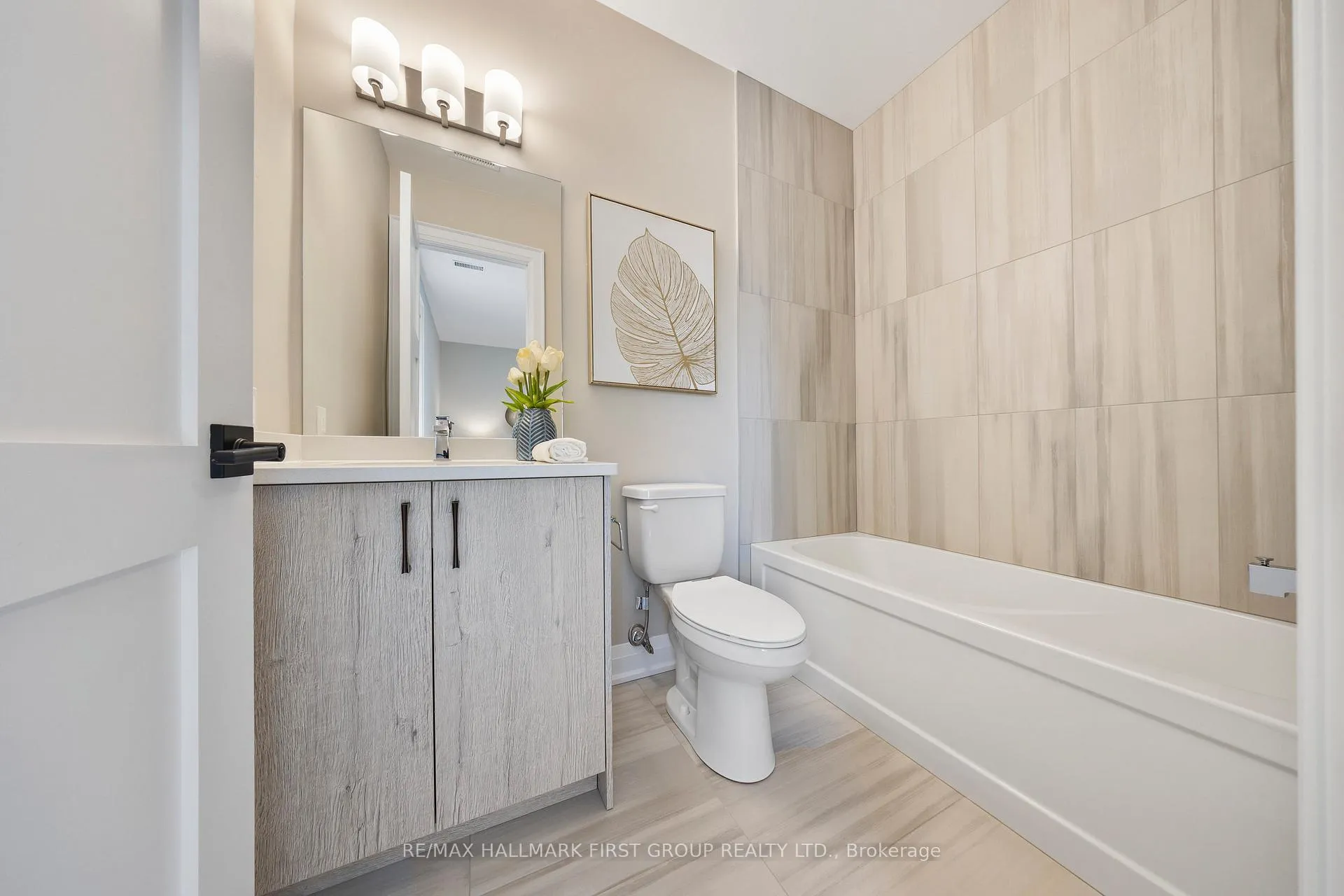 Photo 23 of 732 Hillview Crescent, Pickering, West Shore — HOMEH