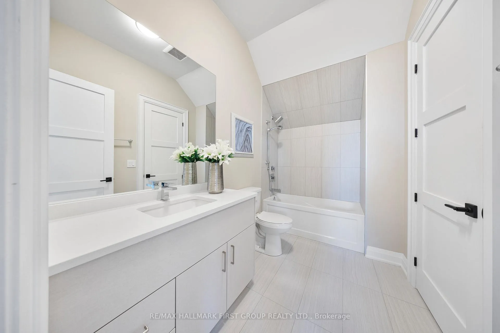 Photo 34 of 732 Hillview Crescent, Pickering, West Shore — HOMEH