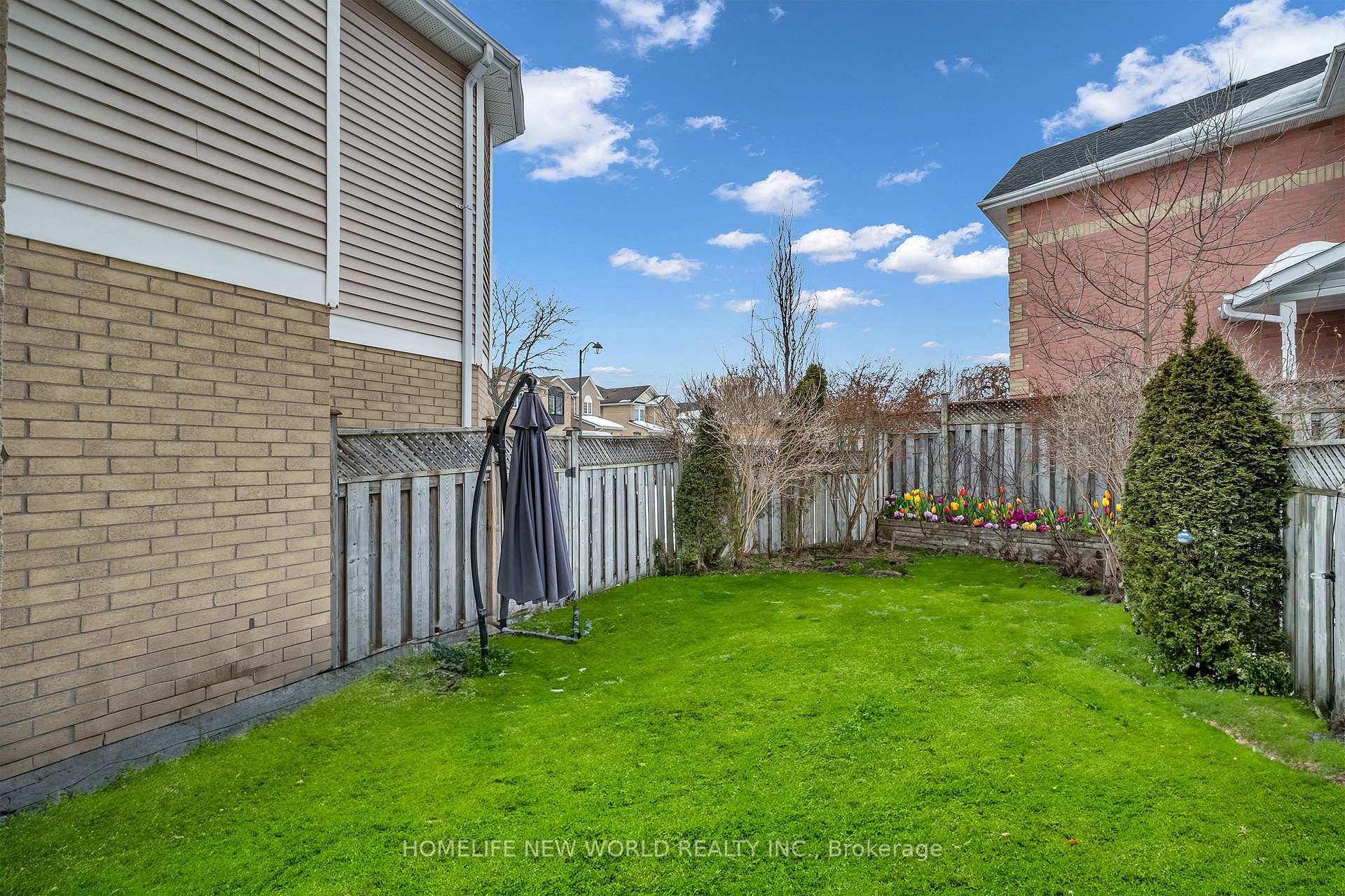Photo 10 of 116 Sandfield Drive, Aurora, Aurora Highlands — HOMEH
