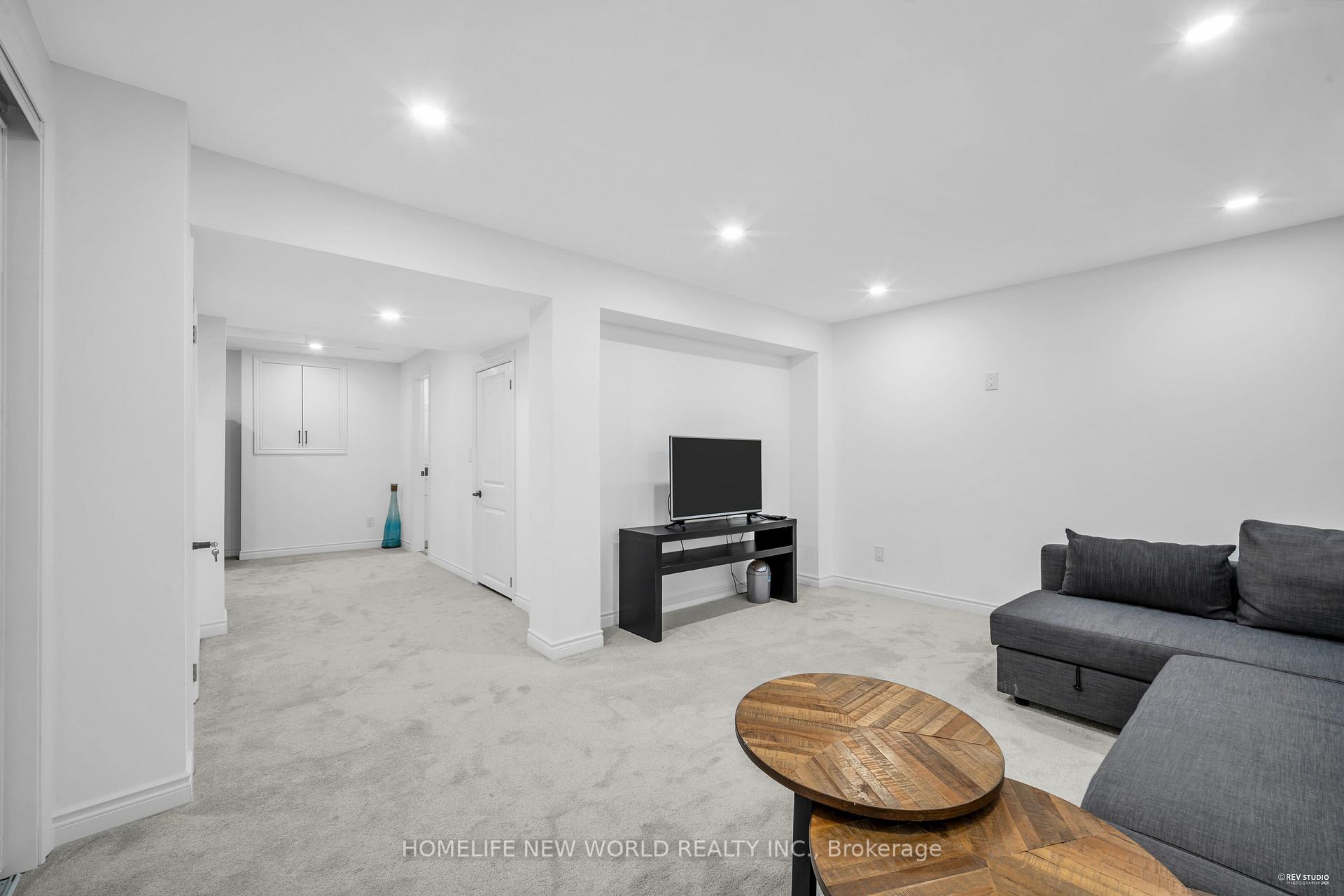 Photo 13 of 116 Sandfield Drive, Aurora, Aurora Highlands — HOMEH
