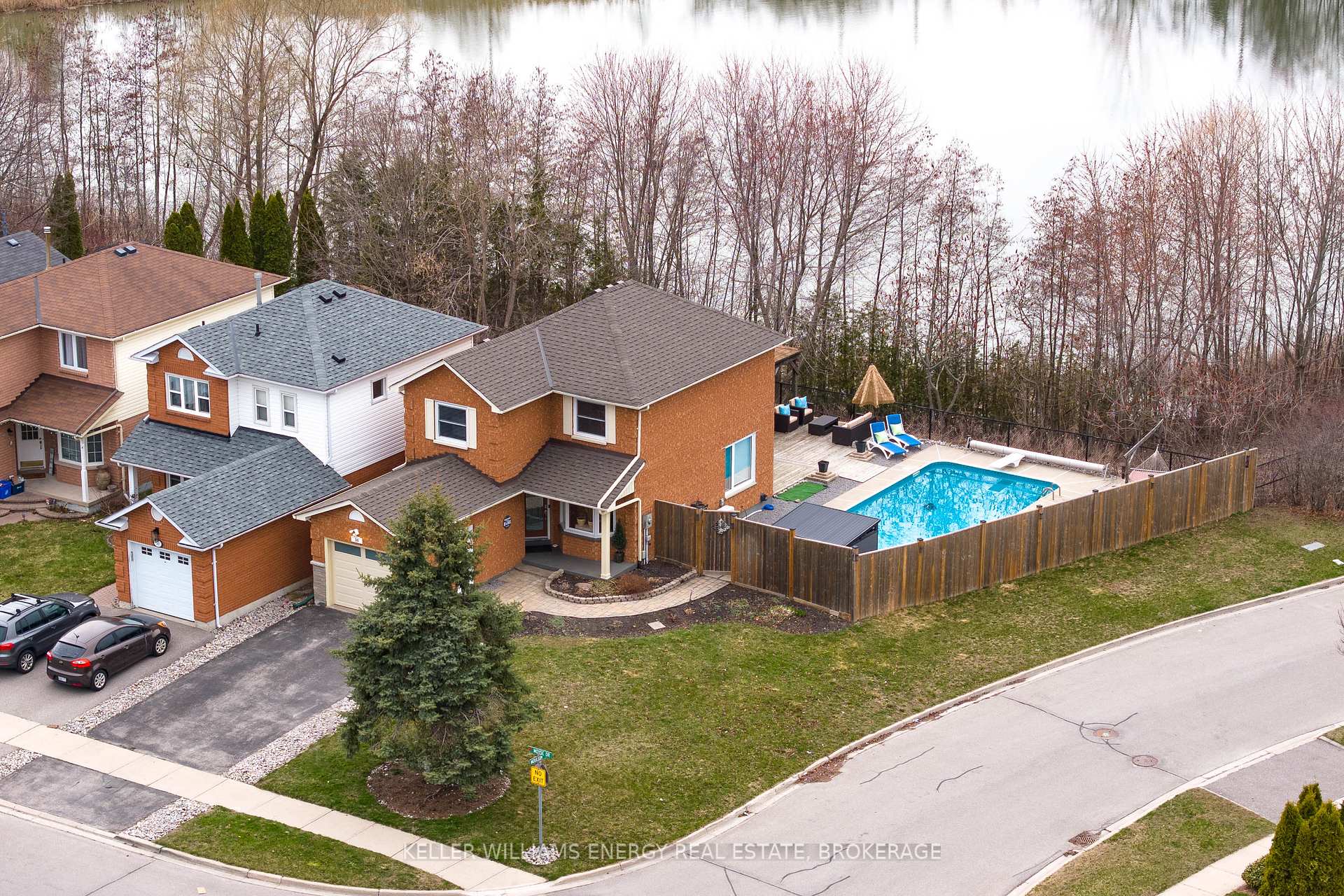 Photo 3 of 34 Moyse Drive, Clarington, Courtice — HOMEH