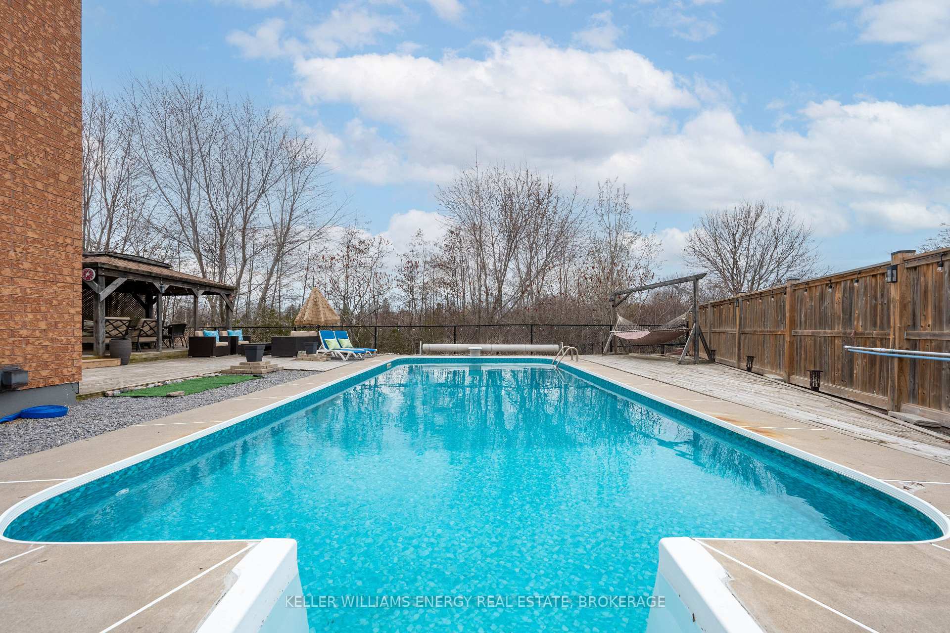 Photo 18 of 34 Moyse Drive, Clarington, Courtice — HOMEH