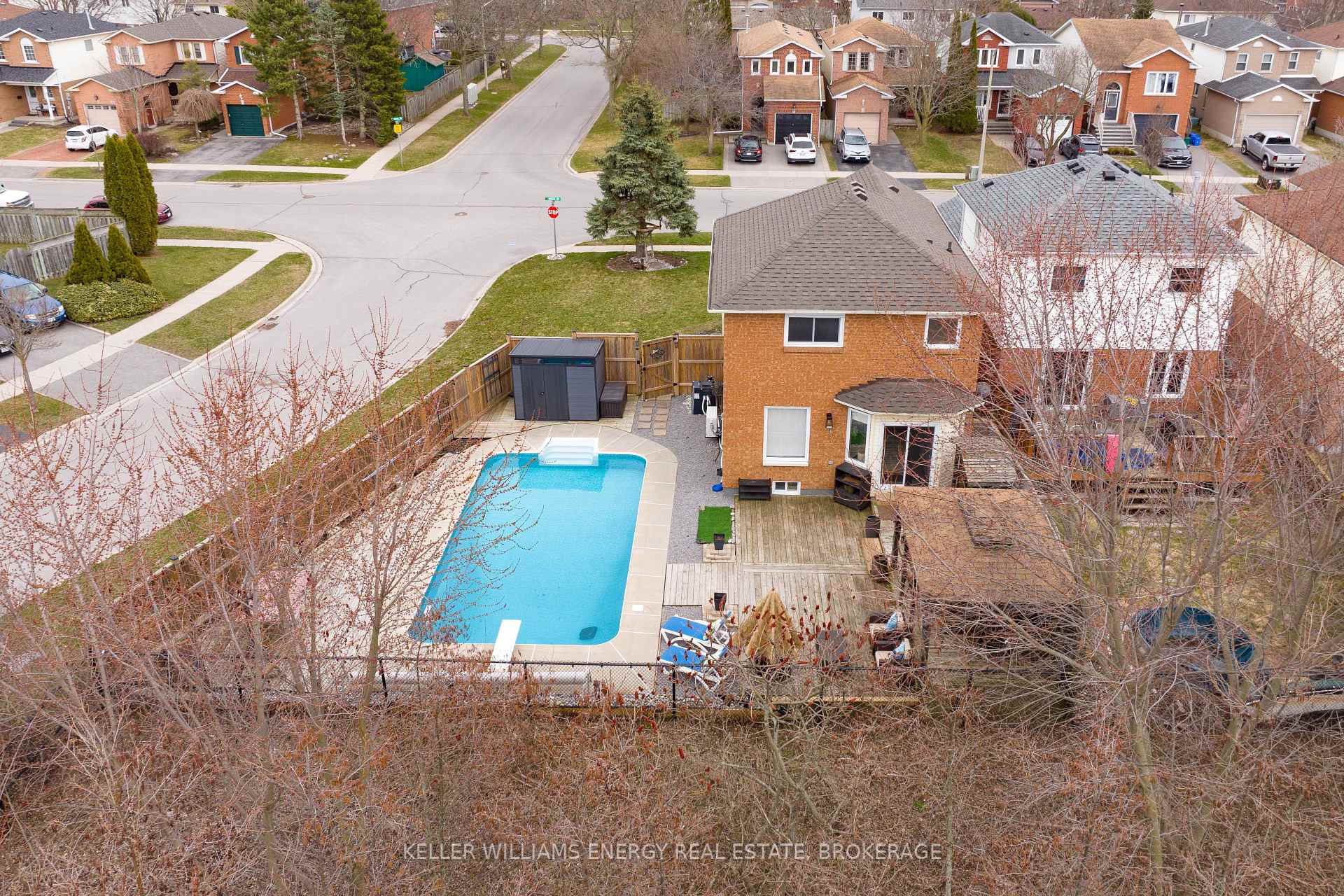 Photo 20 of 34 Moyse Drive, Clarington, Courtice — HOMEH