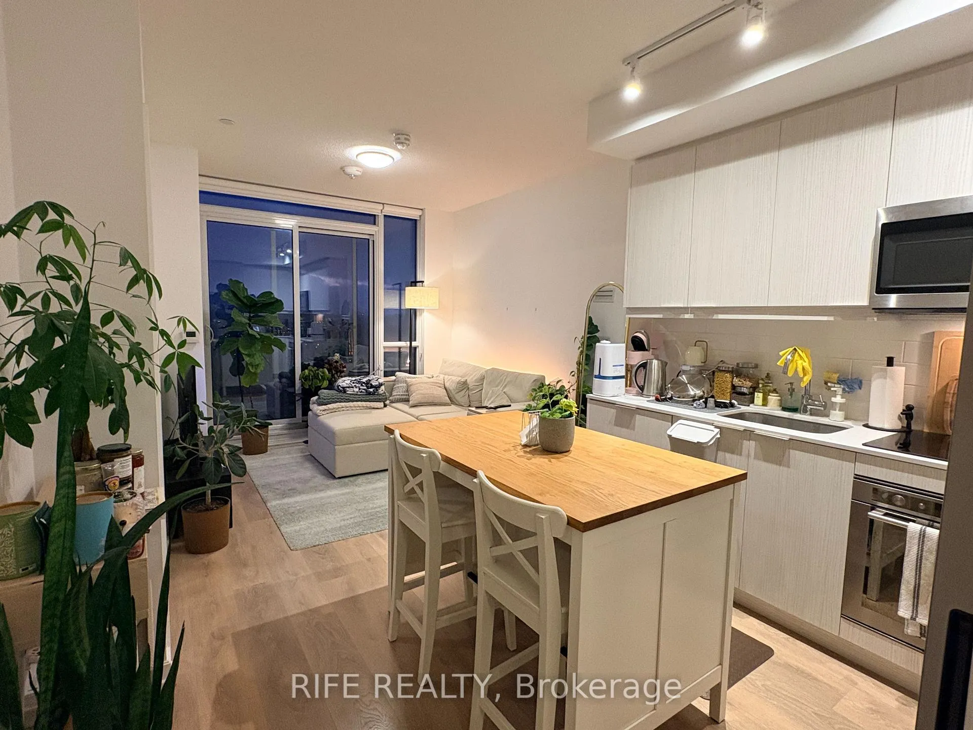 Photo 3 of Unit 710, 36 Forest Manor Road, North York, Henry Farm — HOMEH