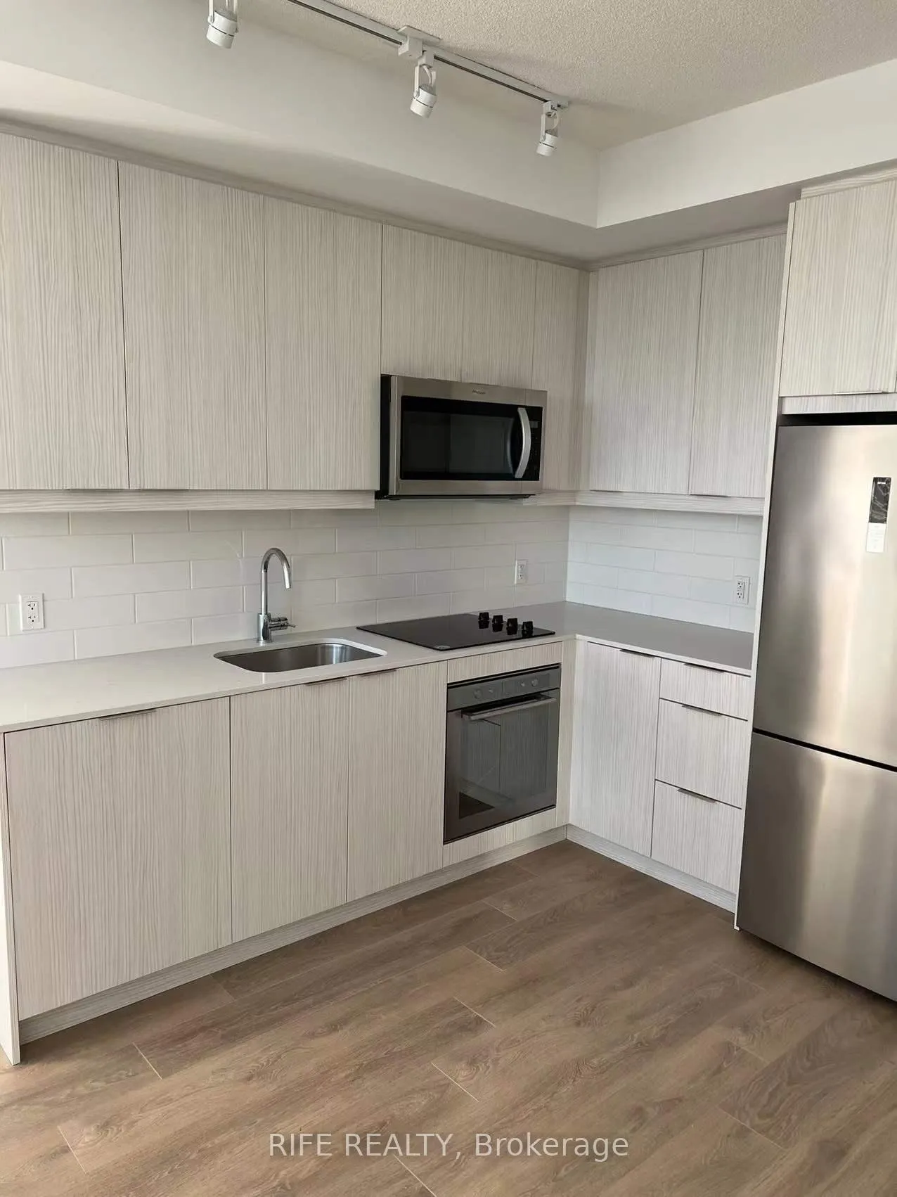 Photo 8 of Unit 710, 36 Forest Manor Road, North York, Henry Farm — HOMEH