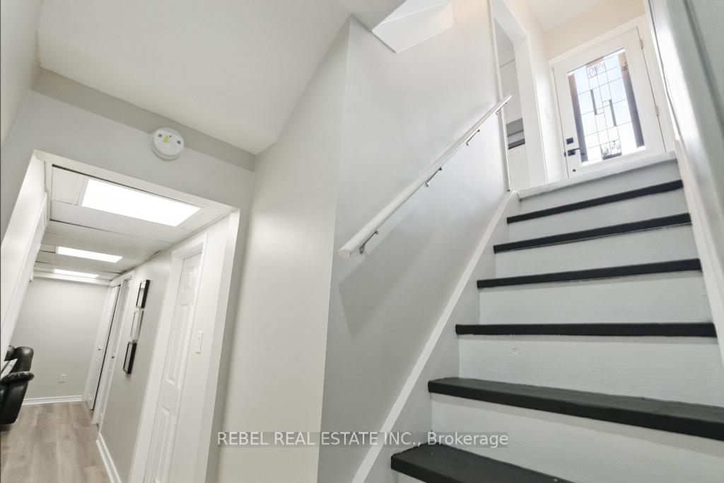 Photo 16 of 21 Strike Avenue, Clarington, Bowmanville — HOMEH