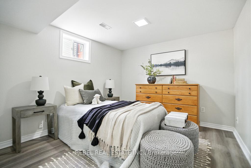 Photo 17 of 21 Strike Avenue, Clarington, Bowmanville — HOMEH