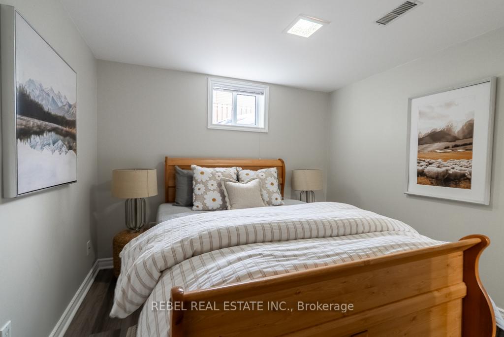 Photo 20 of 21 Strike Avenue, Clarington, Bowmanville — HOMEH