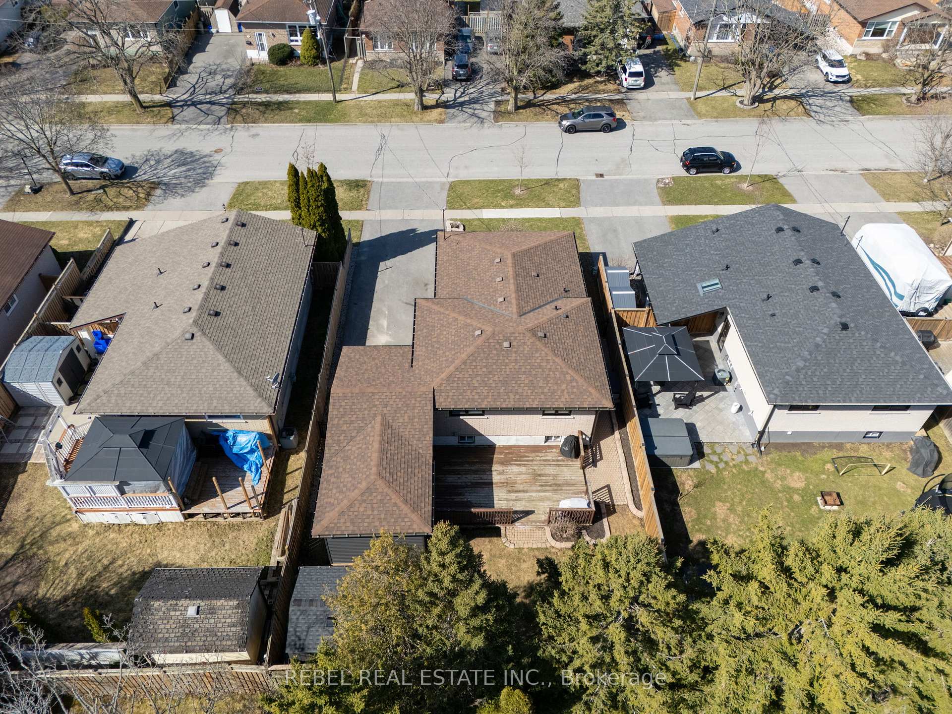 Photo 26 of 21 Strike Avenue, Clarington, Bowmanville — HOMEH
