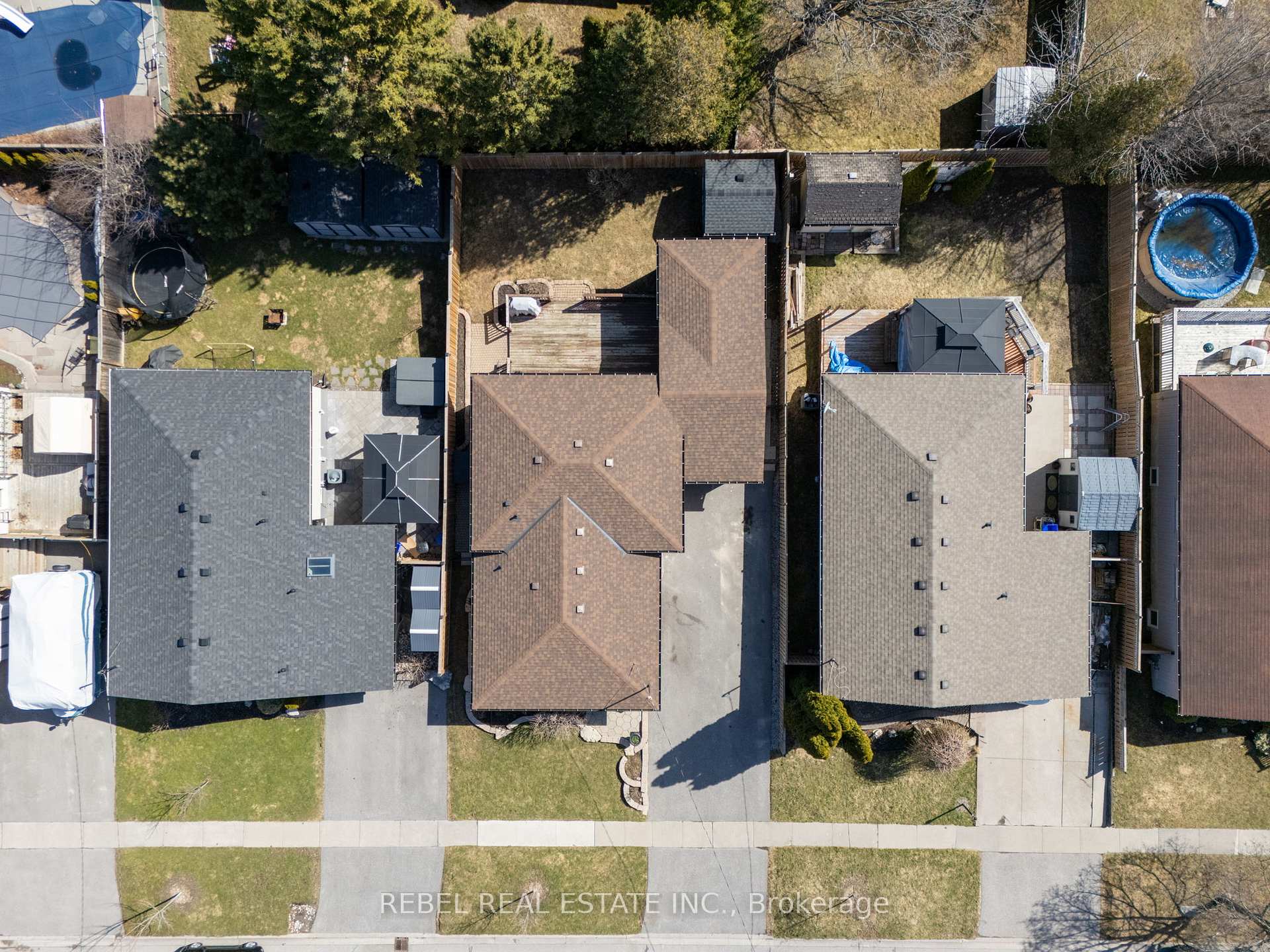 Photo 28 of 21 Strike Avenue, Clarington, Bowmanville — HOMEH