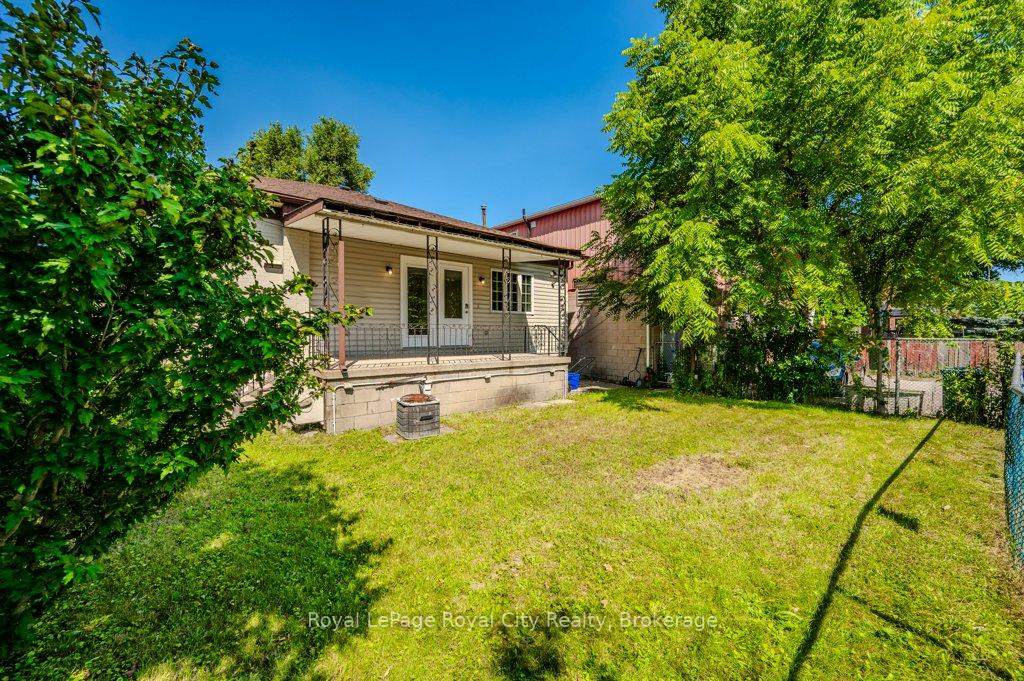Photo 19 of 467 York Road, Guelph, St. Patrick's Ward — HOMEH