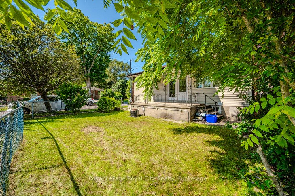 Photo 20 of 467 York Road, Guelph, St. Patrick's Ward — HOMEH
