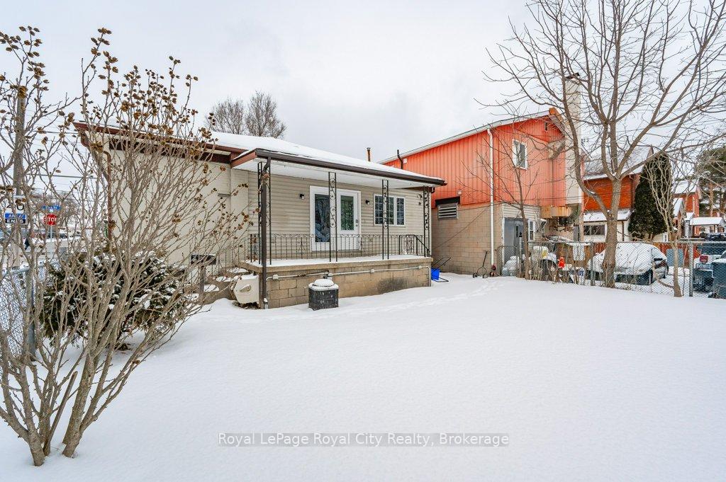 Photo 26 of 467 York Road, Guelph, St. Patrick's Ward — HOMEH