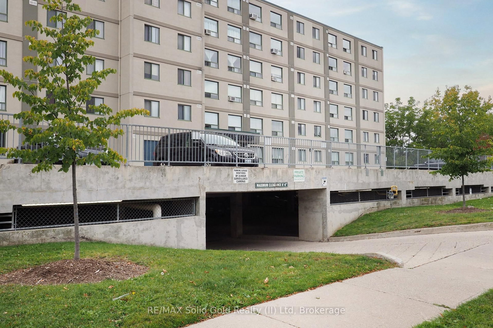 Photo 4 of Unit 502, 18 Holborn Crt, Kitchener — HOMEH