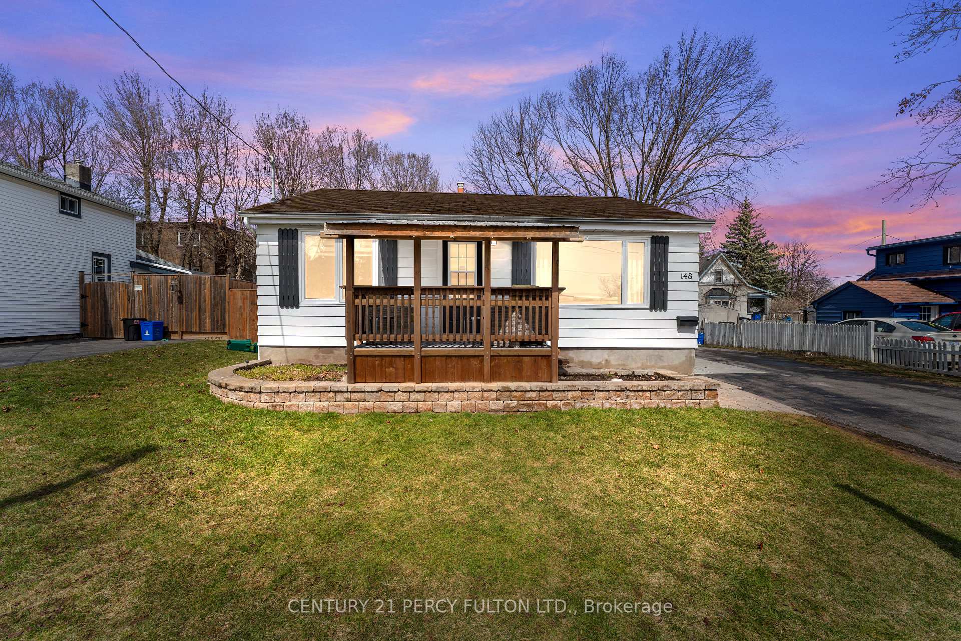 Photo 2 of 148 Third Street, Clarington, Bowmanville — HOMEH