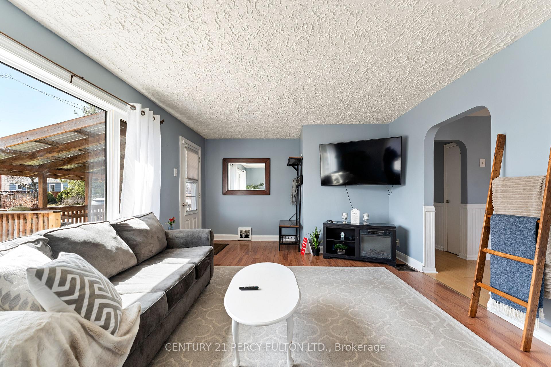 Photo 11 of 148 Third Street, Clarington, Bowmanville — HOMEH