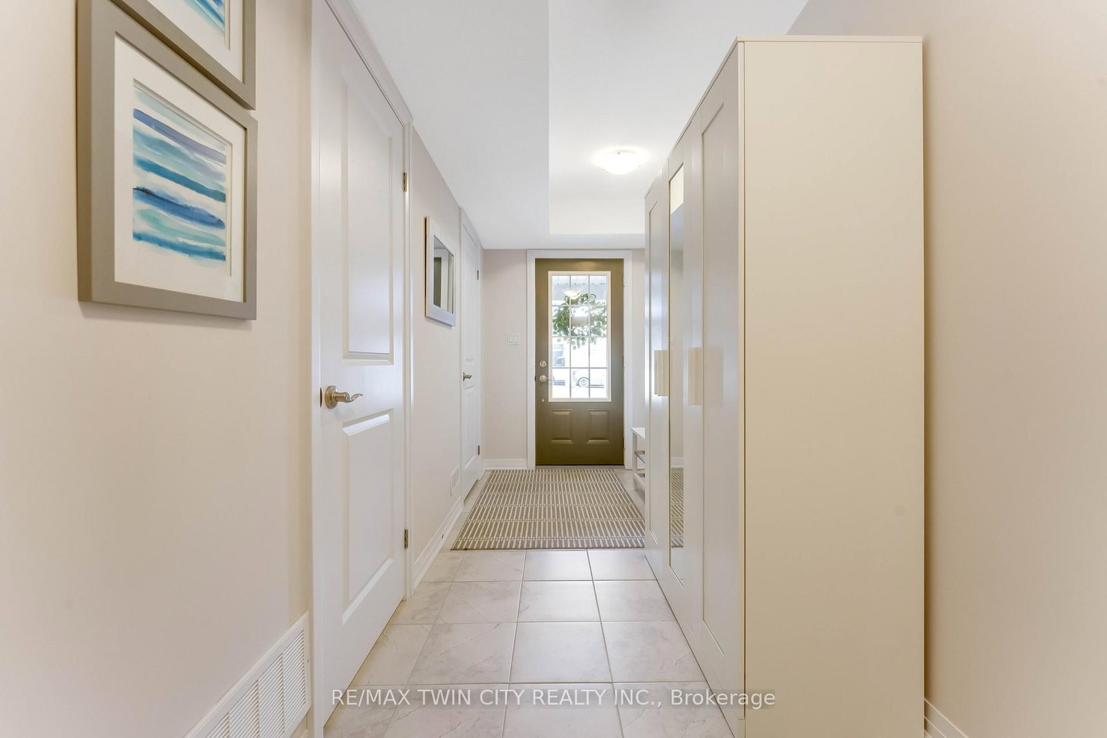 Photo 5 of Unit 6C, 115 South Creek Dr, Kitchener — HOMEH