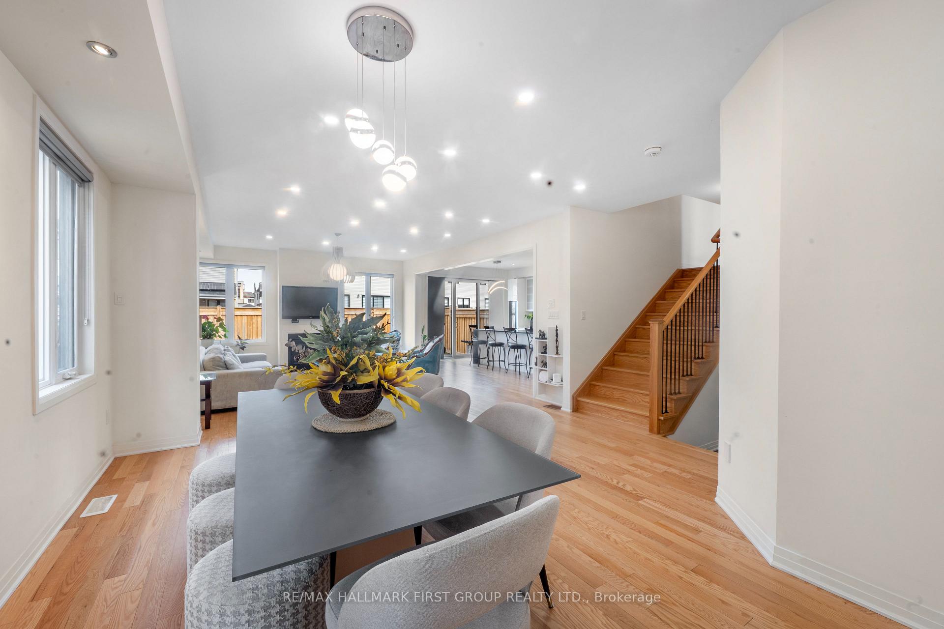 Photo 6 of 27 Larkin Lane, Clarington, Bowmanville — HOMEH