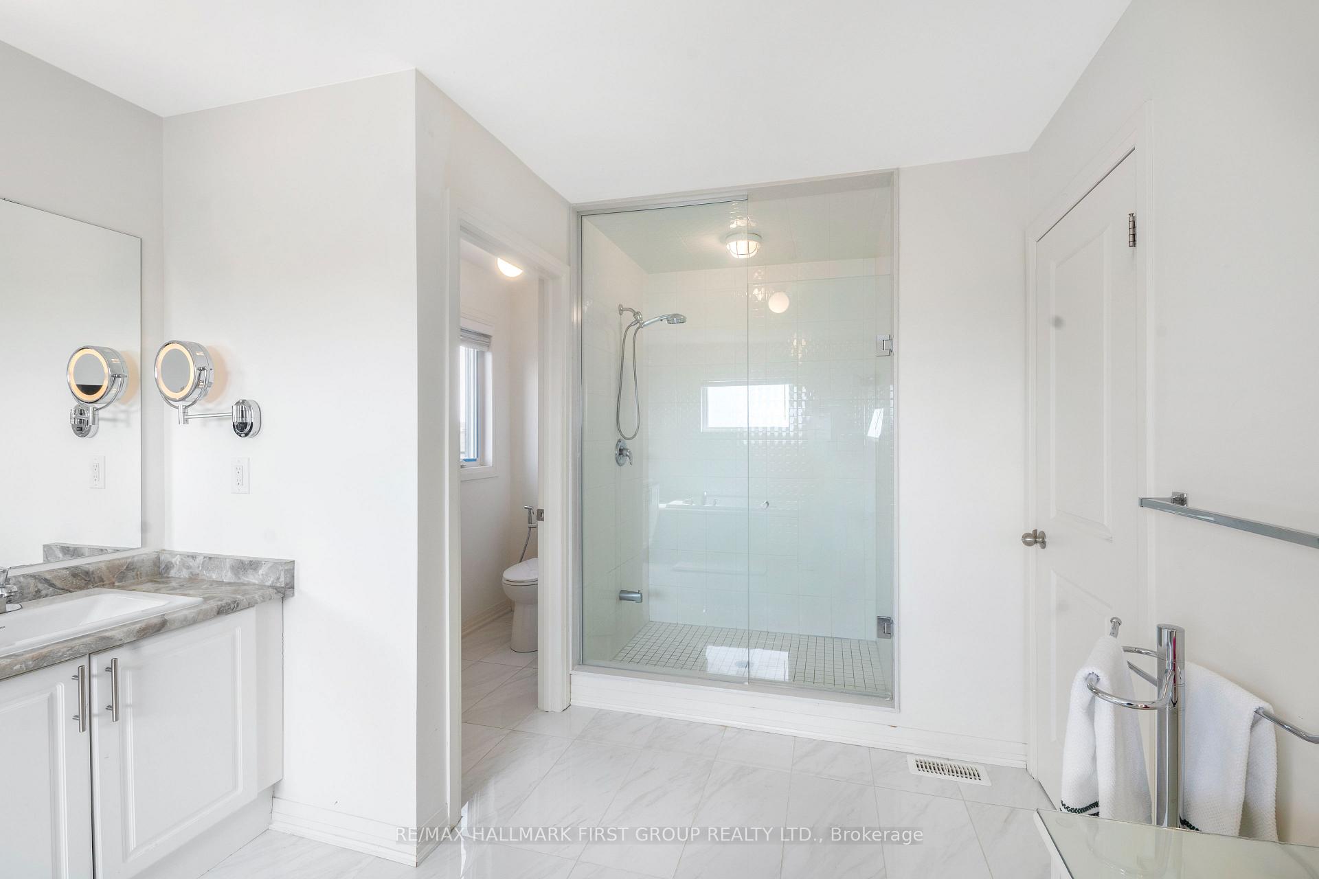 Photo 41 of 27 Larkin Lane, Clarington, Bowmanville — HOMEH