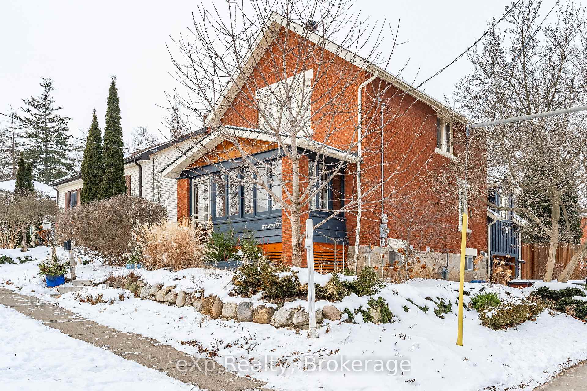 Photo 2 of 32 Tiffany Street E, Guelph, Exhibition Park — HOMEH