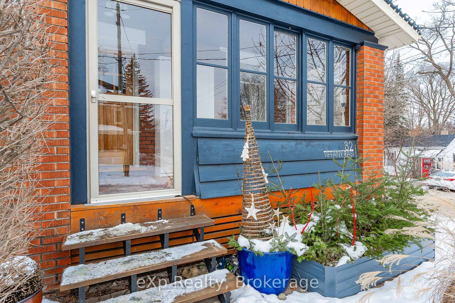 Photo 4 of 32 Tiffany Street E, Guelph, Exhibition Park — HOMEH
