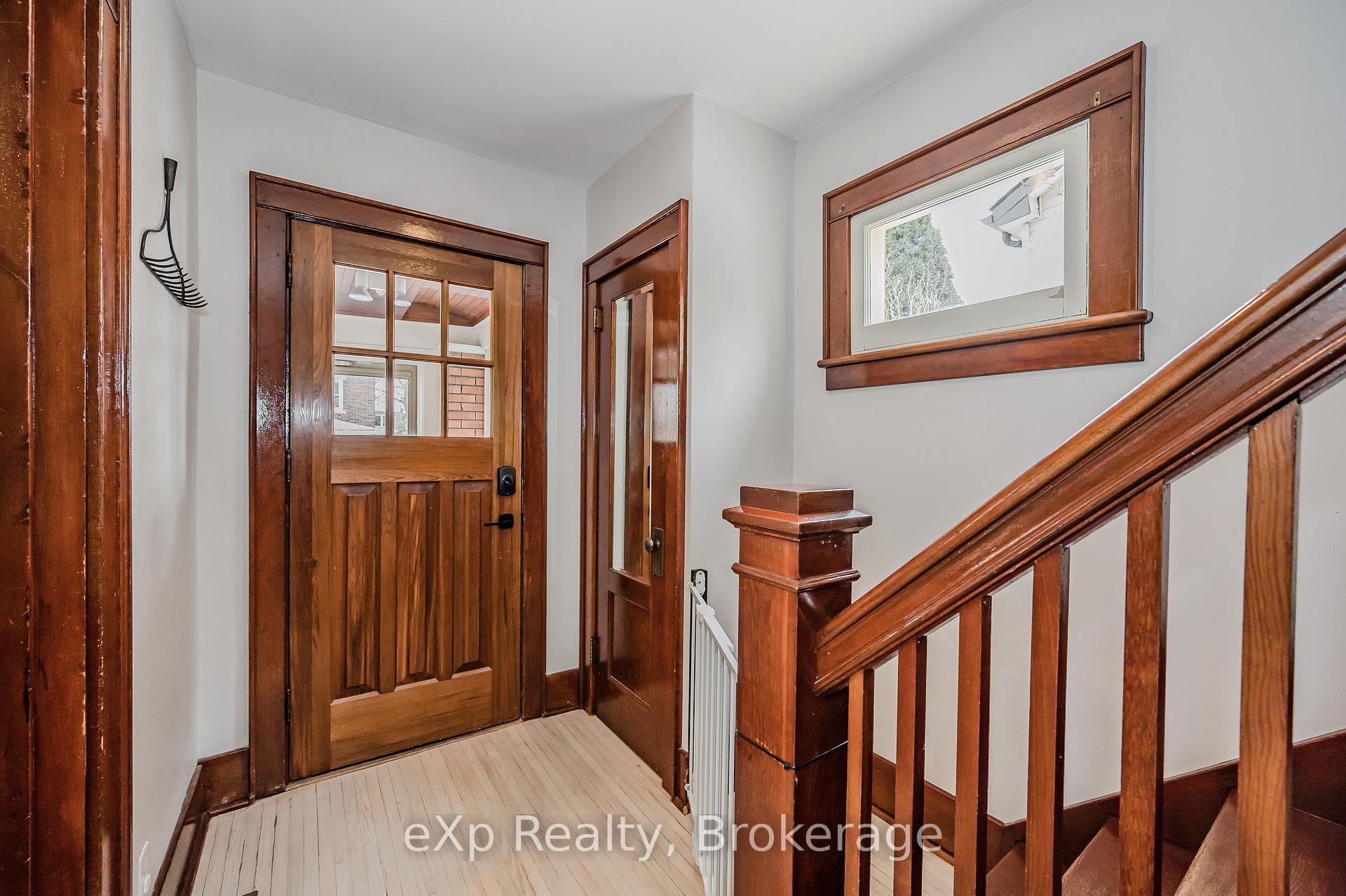 Photo 7 of 32 Tiffany Street E, Guelph, Exhibition Park — HOMEH