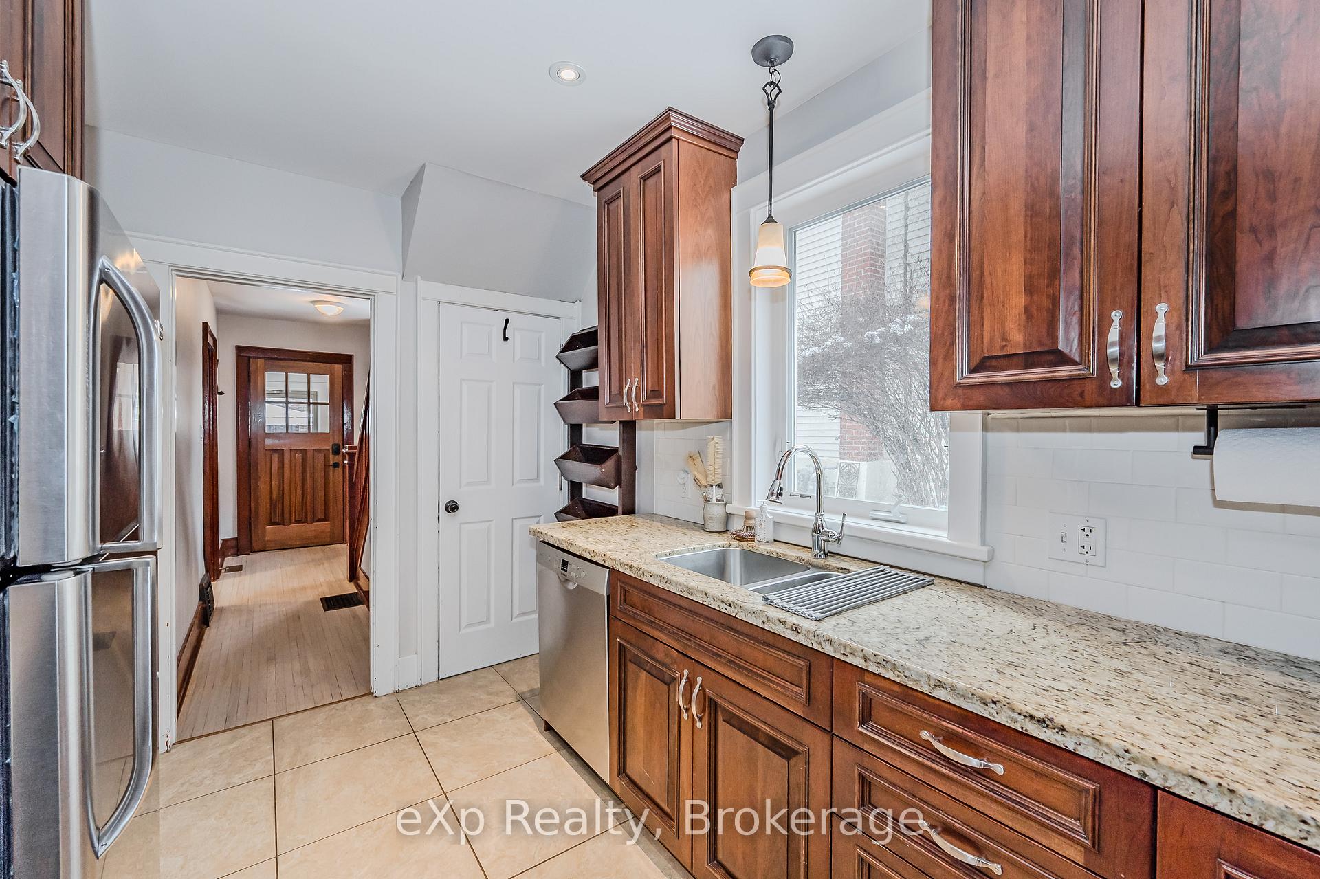 Photo 17 of 32 Tiffany Street E, Guelph, Exhibition Park — HOMEH