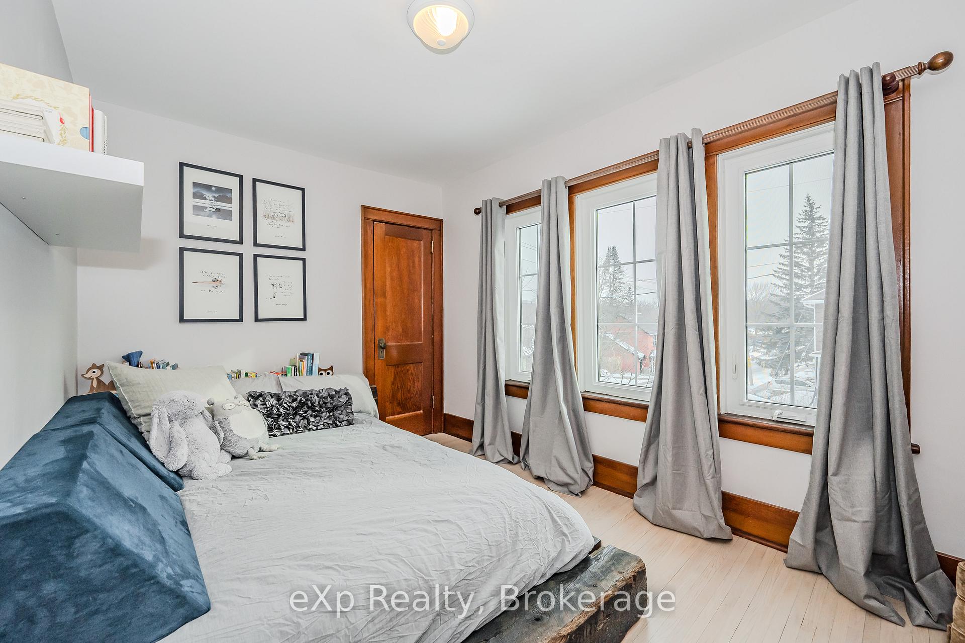Photo 23 of 32 Tiffany Street E, Guelph, Exhibition Park — HOMEH