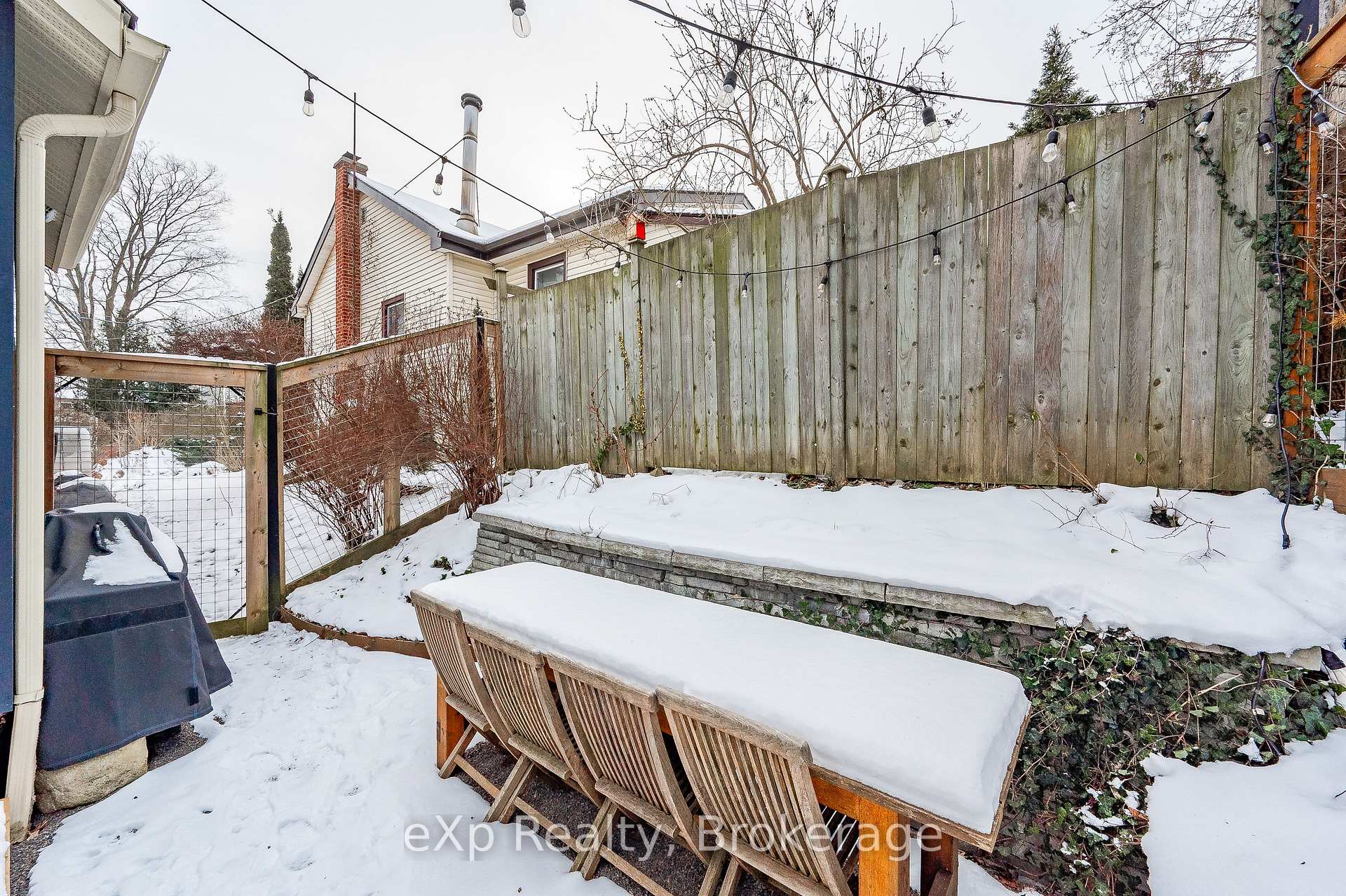 Photo 31 of 32 Tiffany Street E, Guelph, Exhibition Park — HOMEH