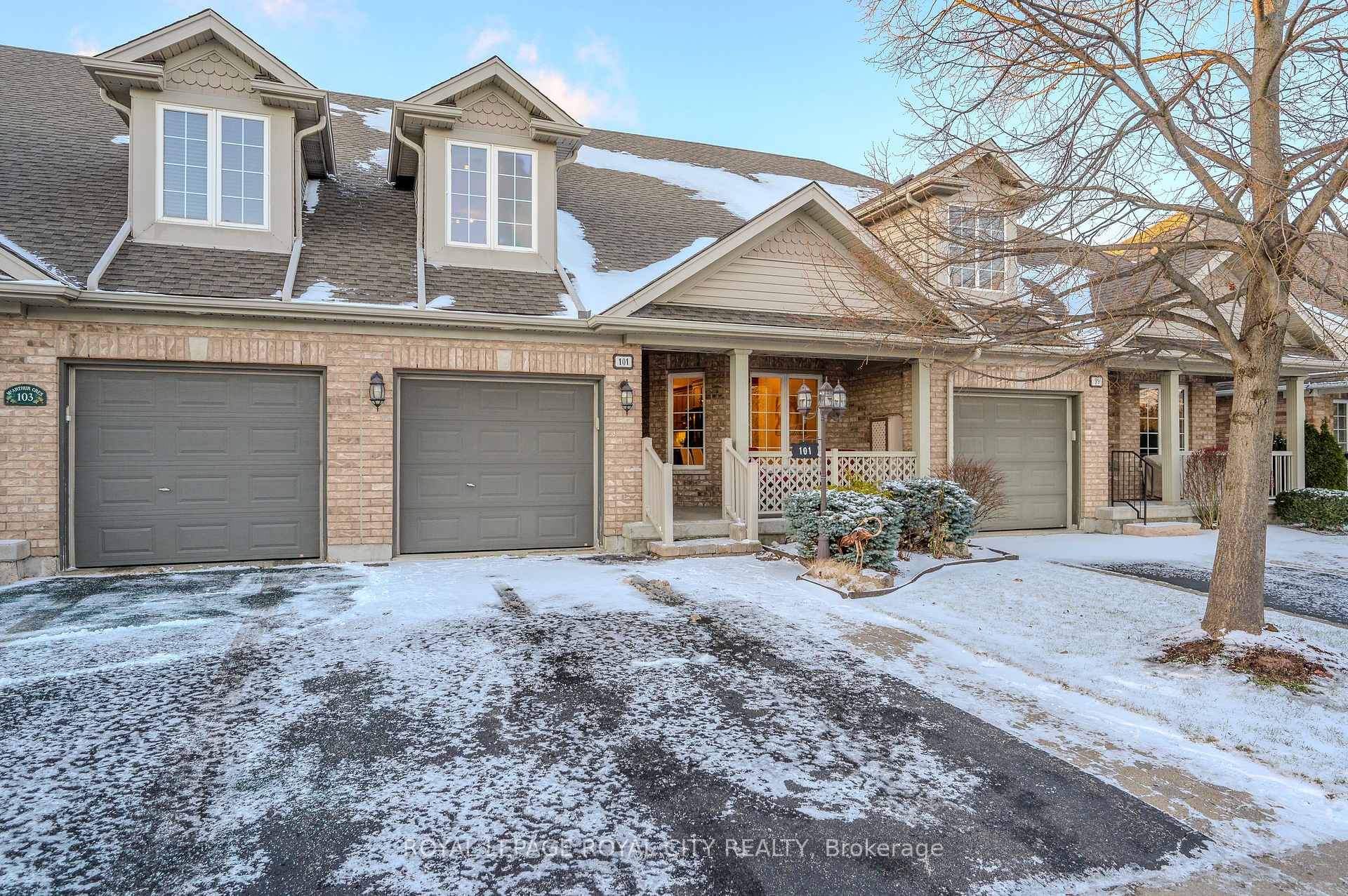 Photo 3 of 101 Mcarthur Crescent, Guelph, Pineridge/Westminster Woods — HOMEH