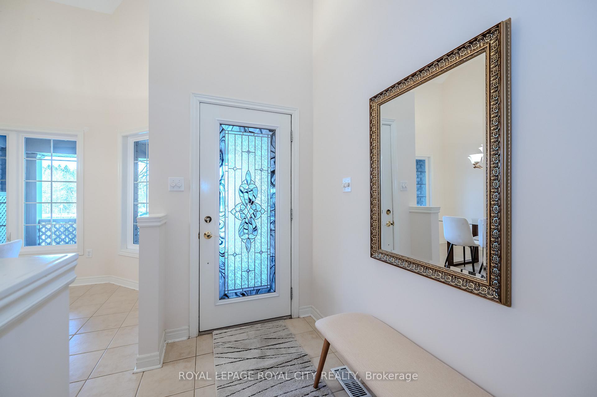 Photo 5 of 101 Mcarthur Crescent, Guelph, Pineridge/Westminster Woods — HOMEH