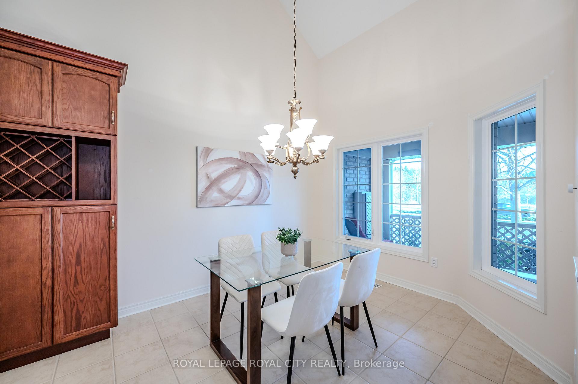 Photo 7 of 101 Mcarthur Crescent, Guelph, Pineridge/Westminster Woods — HOMEH