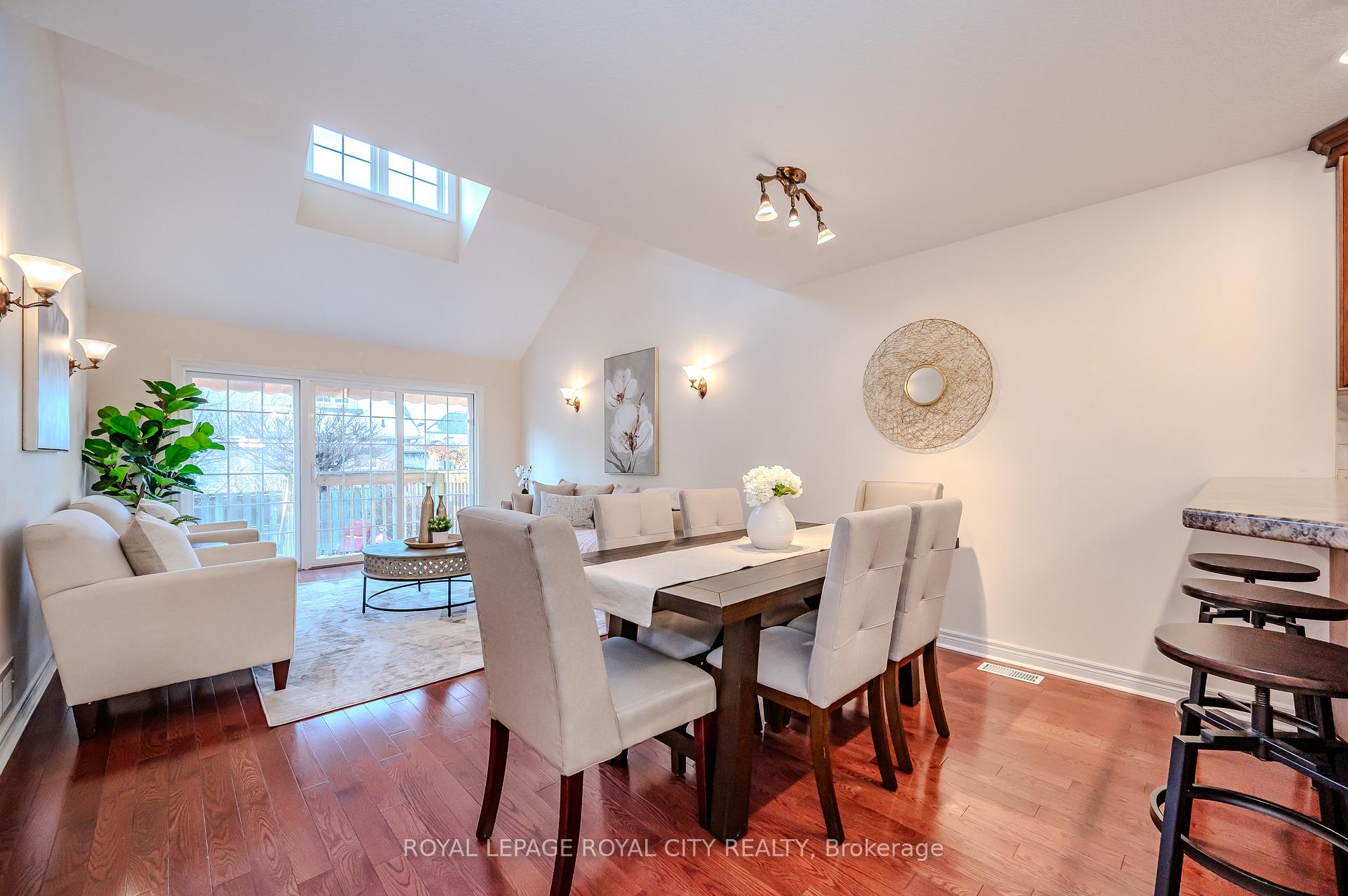 Photo 13 of 101 Mcarthur Crescent, Guelph, Pineridge/Westminster Woods — HOMEH