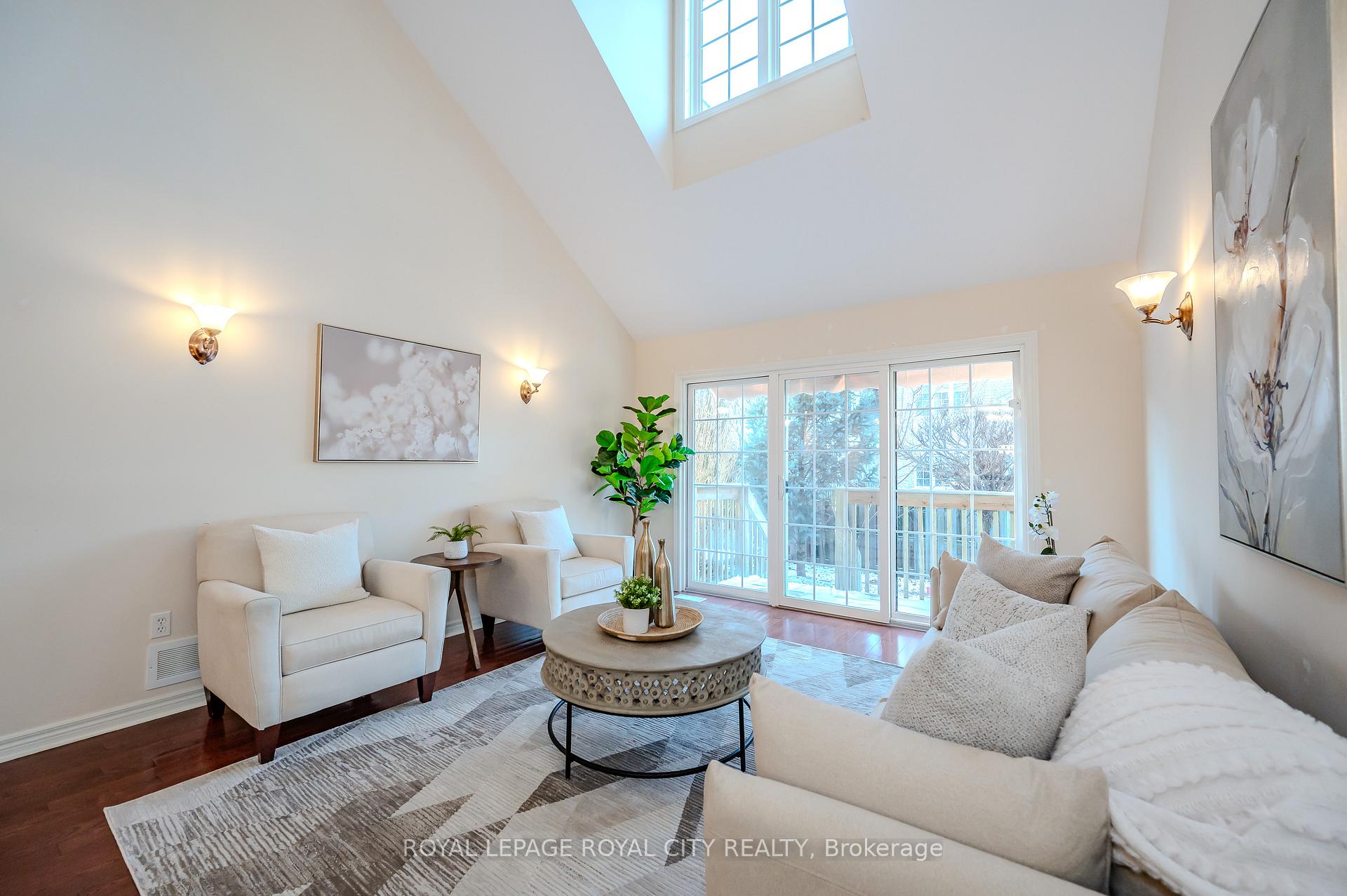 Photo 15 of 101 Mcarthur Crescent, Guelph, Pineridge/Westminster Woods — HOMEH