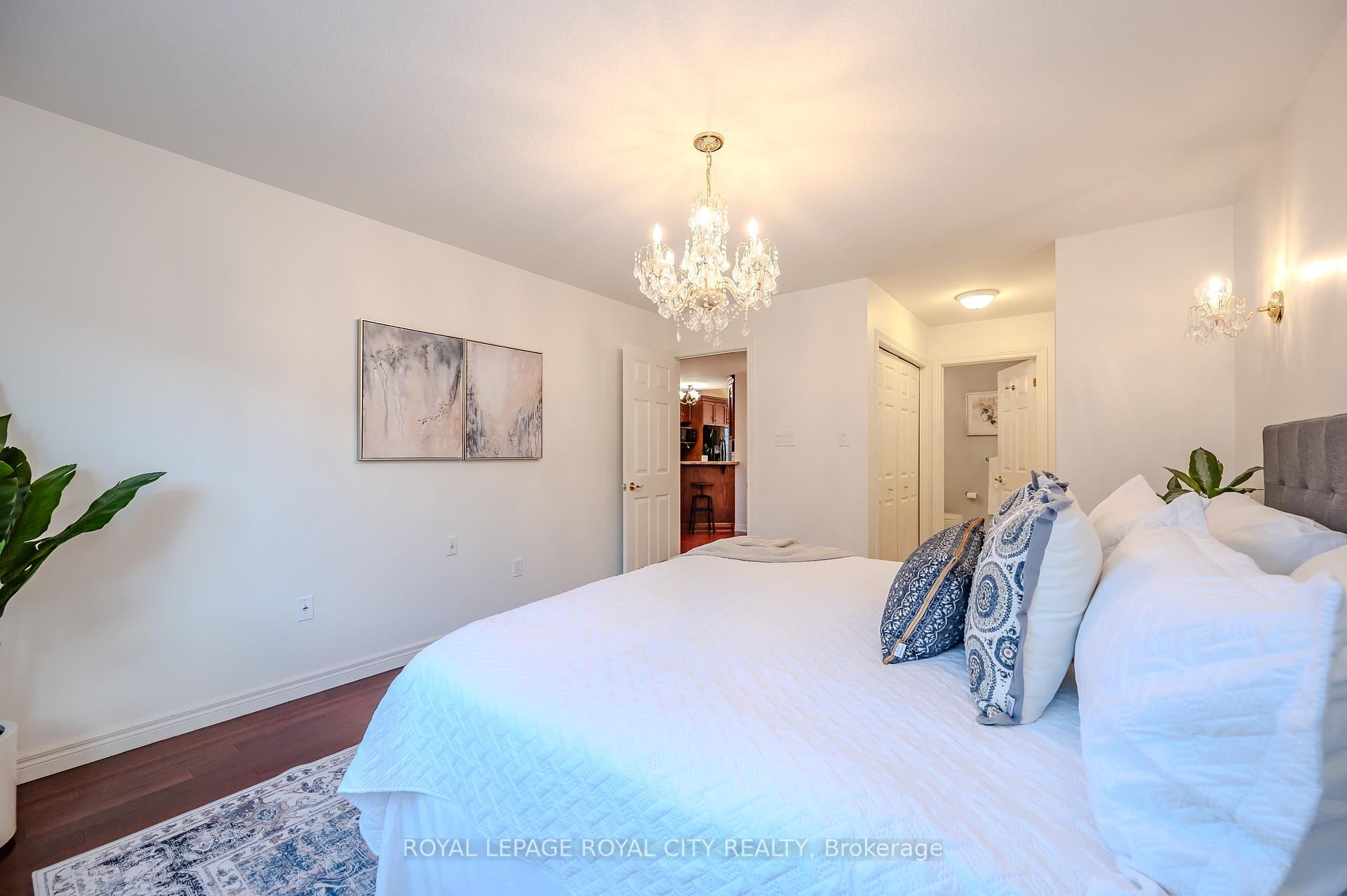 Photo 20 of 101 Mcarthur Crescent, Guelph, Pineridge/Westminster Woods — HOMEH
