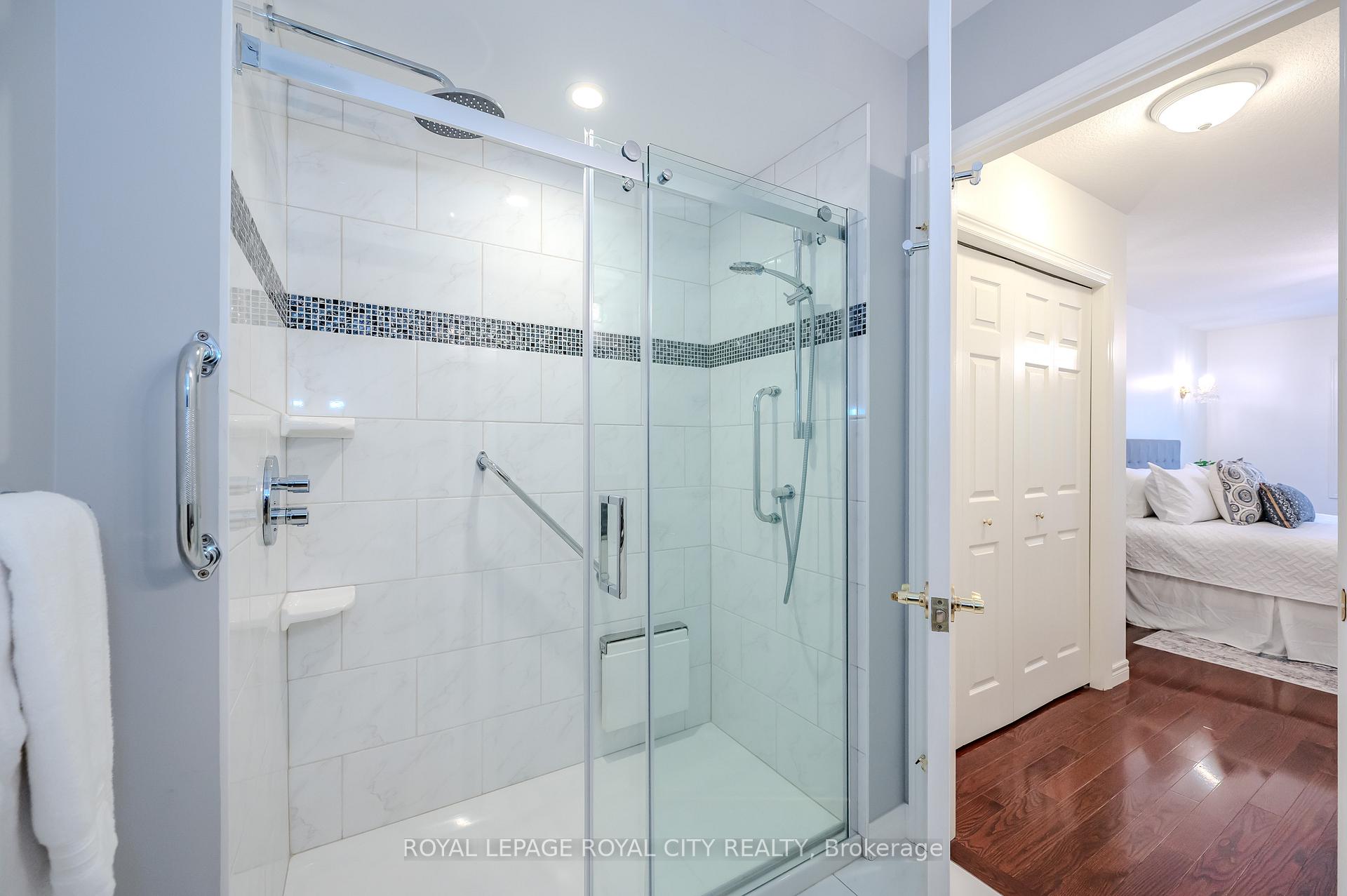 Photo 22 of 101 Mcarthur Crescent, Guelph, Pineridge/Westminster Woods — HOMEH