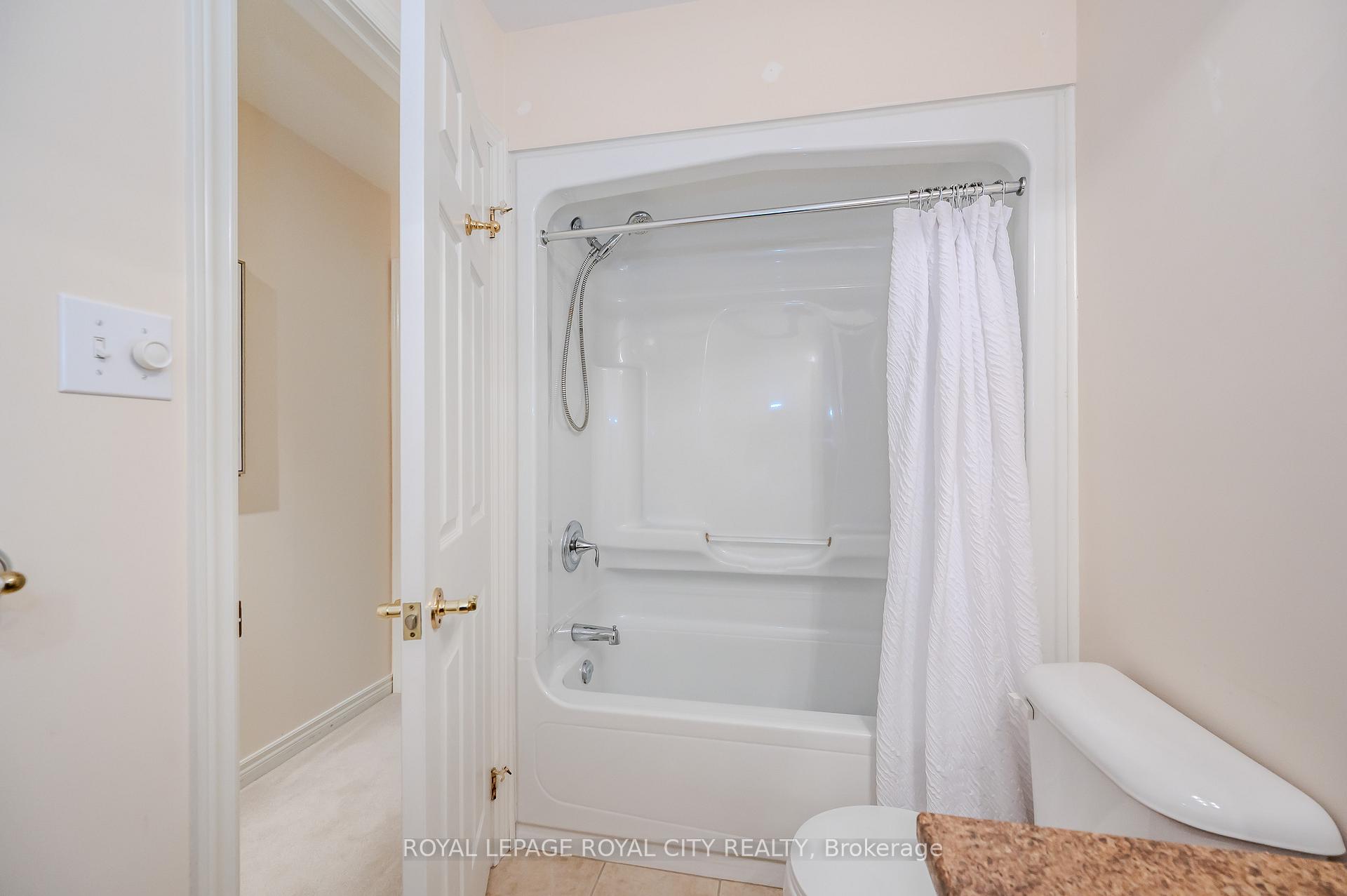 Photo 32 of 101 Mcarthur Crescent, Guelph, Pineridge/Westminster Woods — HOMEH