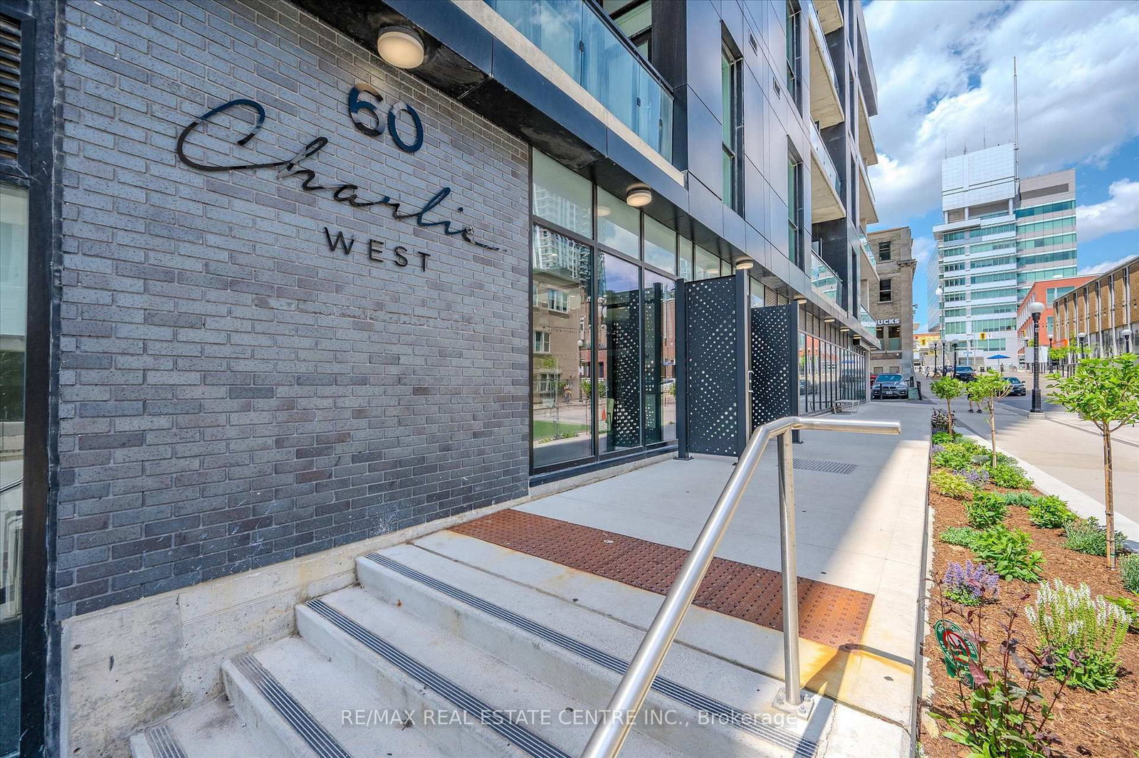 Photo 2 of Unit 702, 60 Charles St W, Kitchener, City Commercial Core — HOMEH
