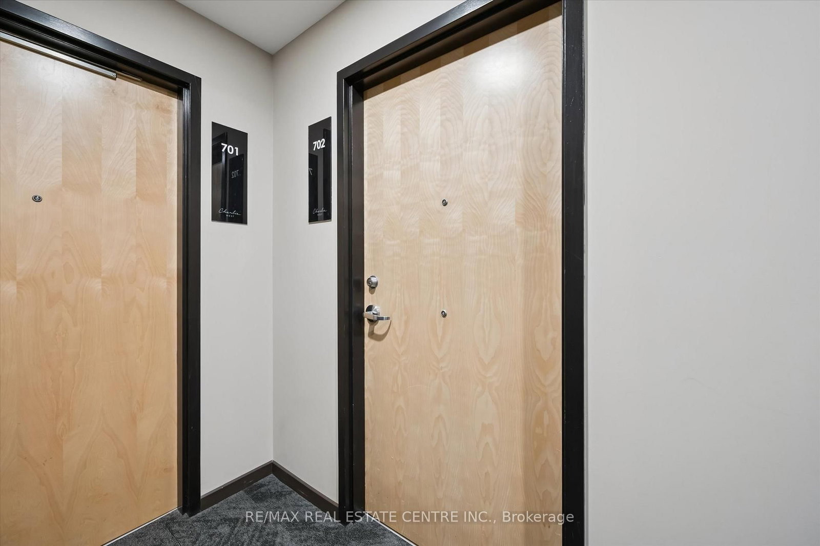 Photo 7 of Unit 702, 60 Charles St W, Kitchener, City Commercial Core — HOMEH